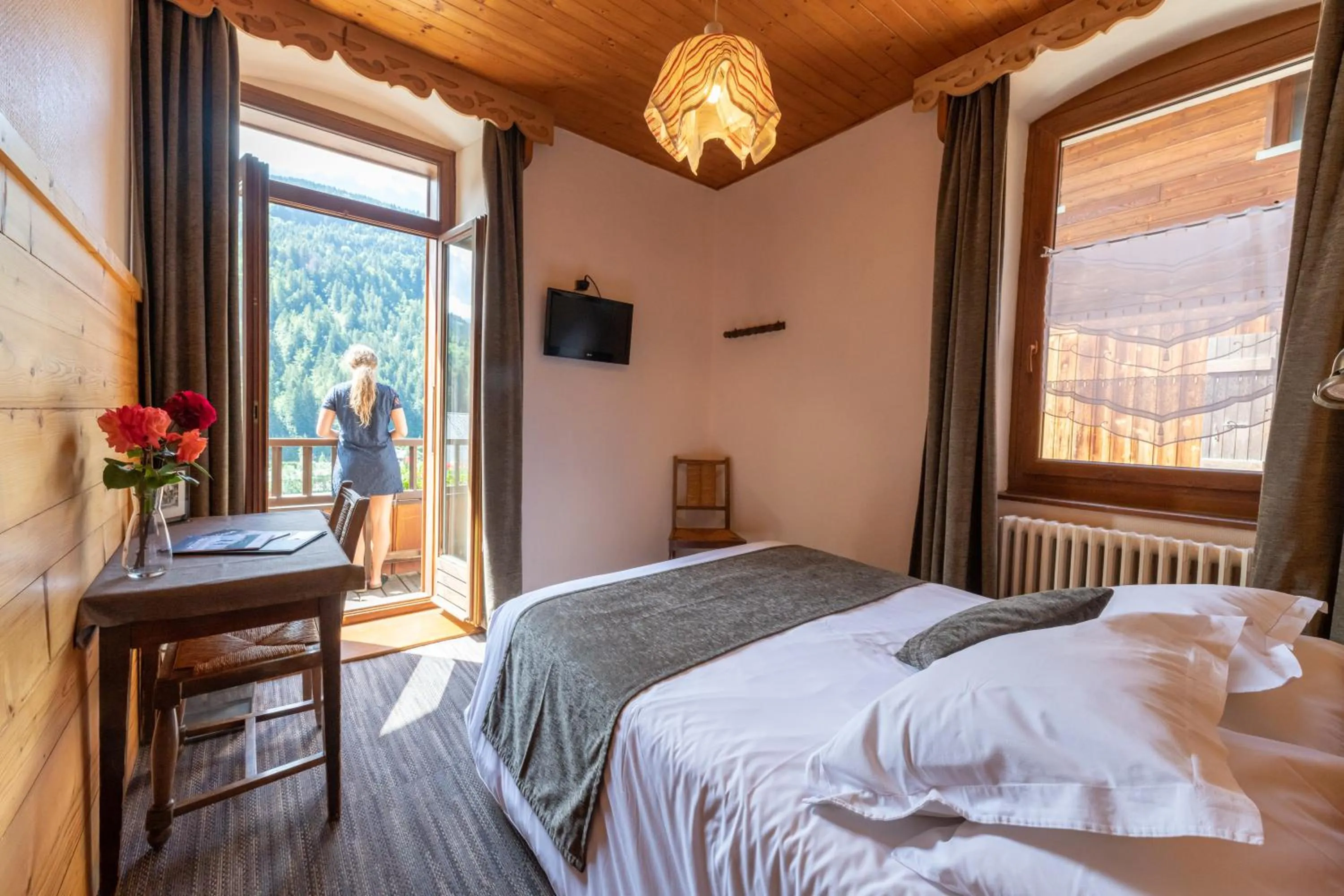 Bed in Hotel la Pointe Percee