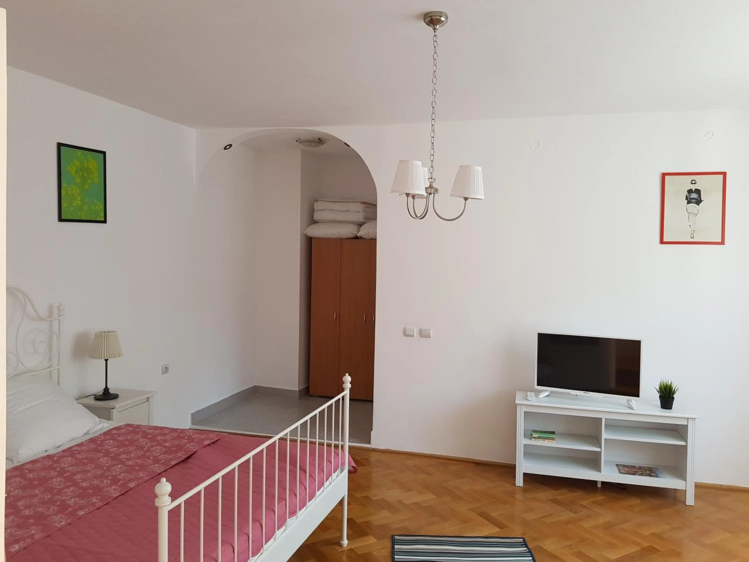 Photo of the whole room, Bed in Luk Old Town Apartment