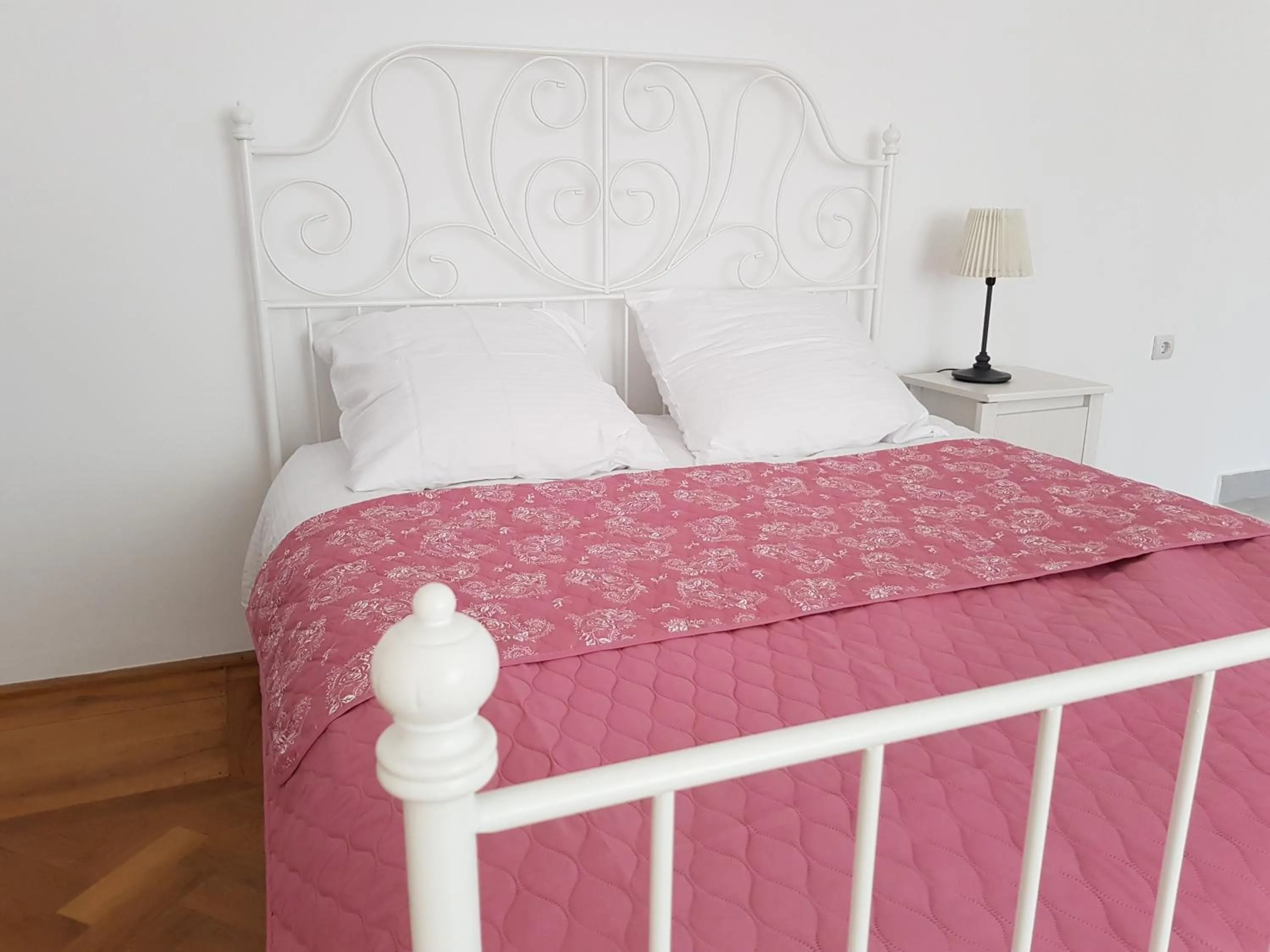 Photo of the whole room, Bed in Luk Old Town Apartment