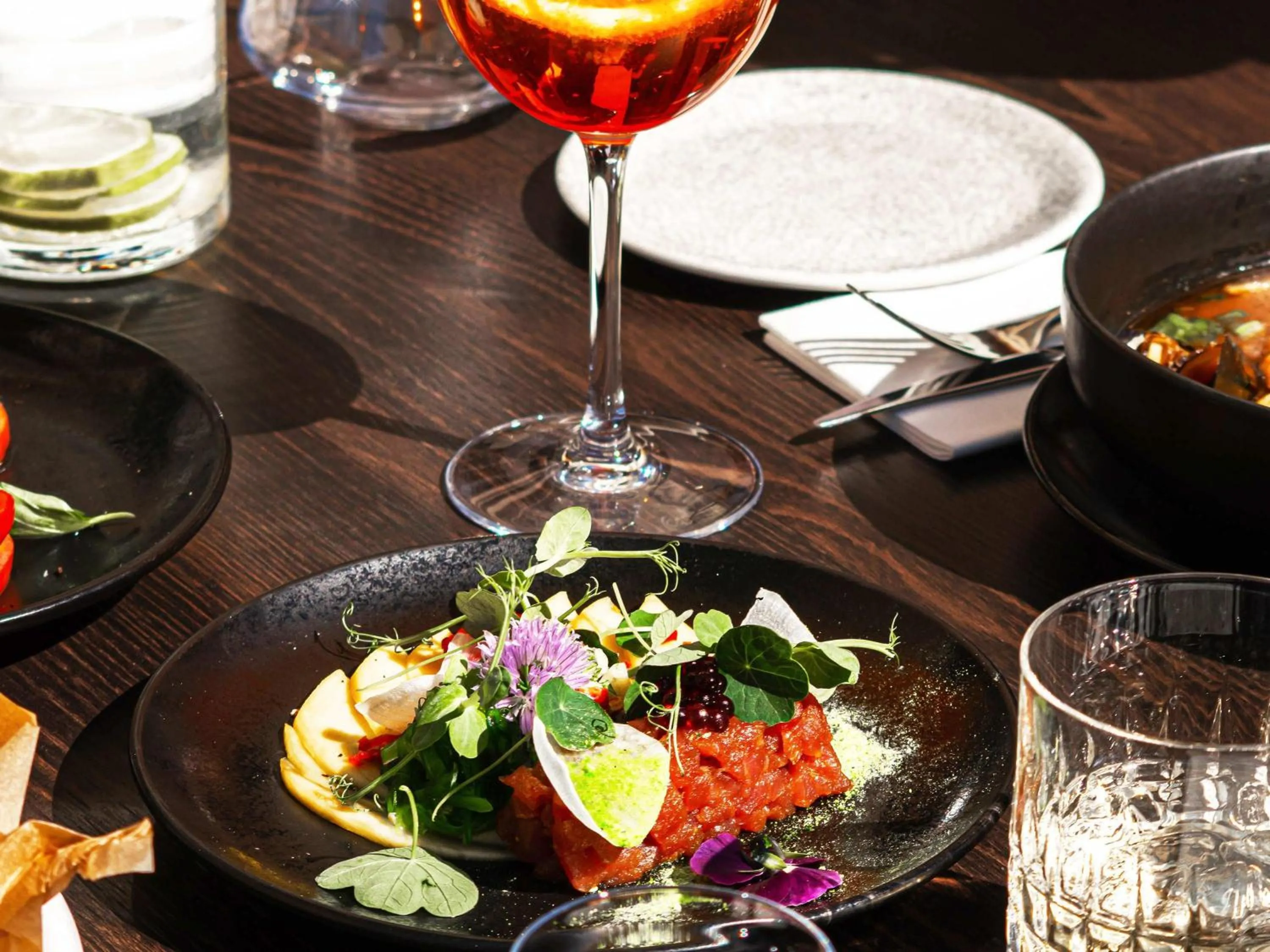 Lounge or bar in MERCURE KLAIPEDA CITY HOTEL, Meetings, Events, Restaurant & Bar - Accor Group, Pet Stay FREE