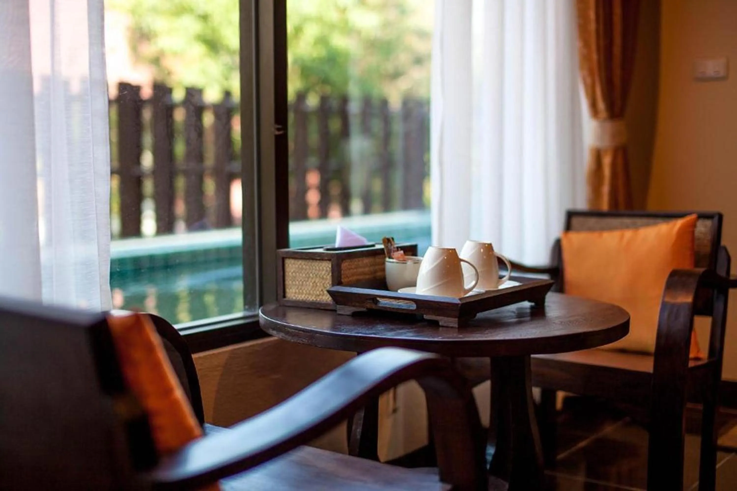 Seating area in CM Night Bazaar Boutique Hotel - โรงแรม ซี เอ็ม ไนท์บาซาร์ บูทีค