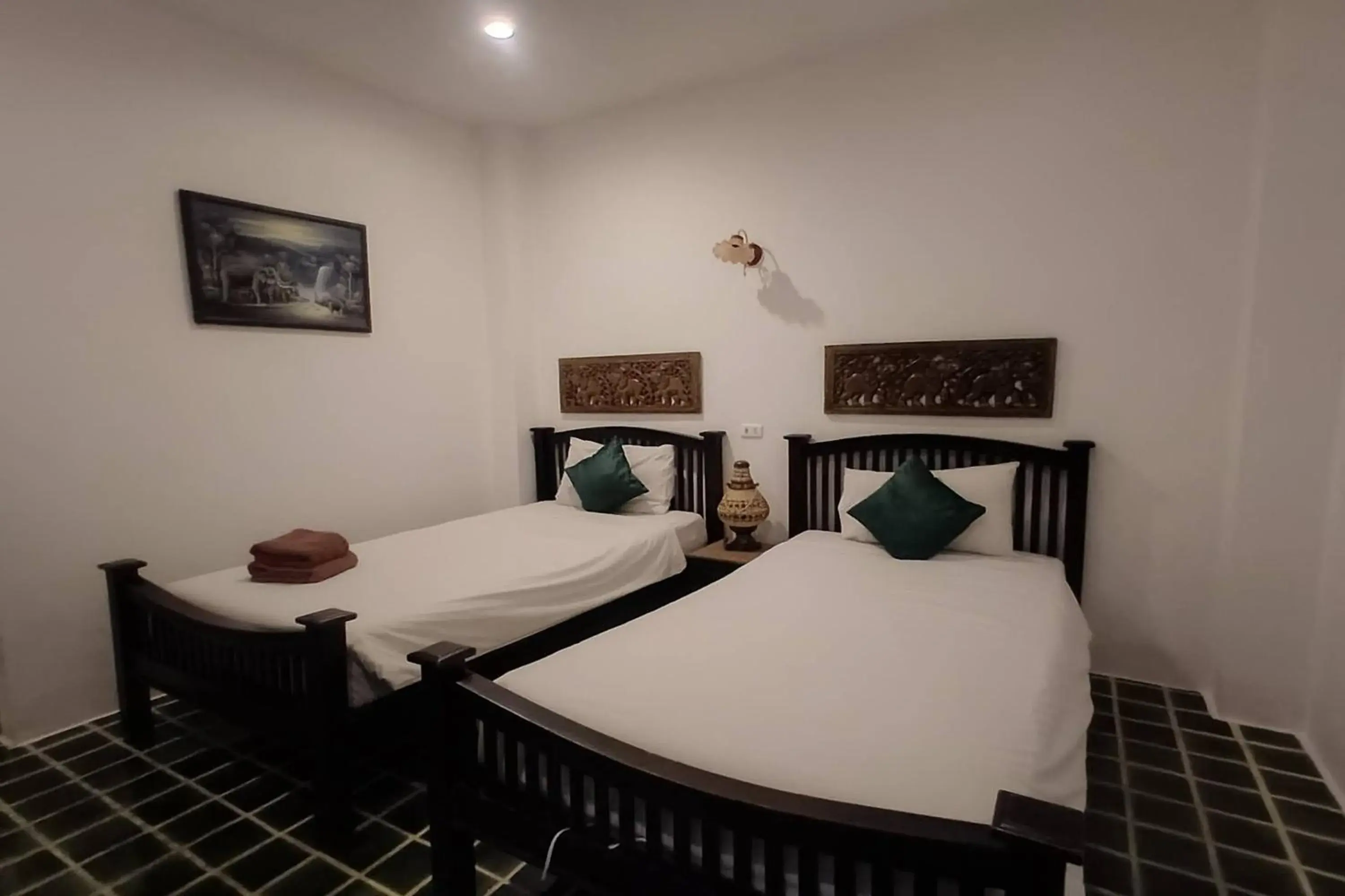 Triple Room in CM Night Bazaar Boutique Hotel Triple Room in CM Night Bazaar Boutique Hotel