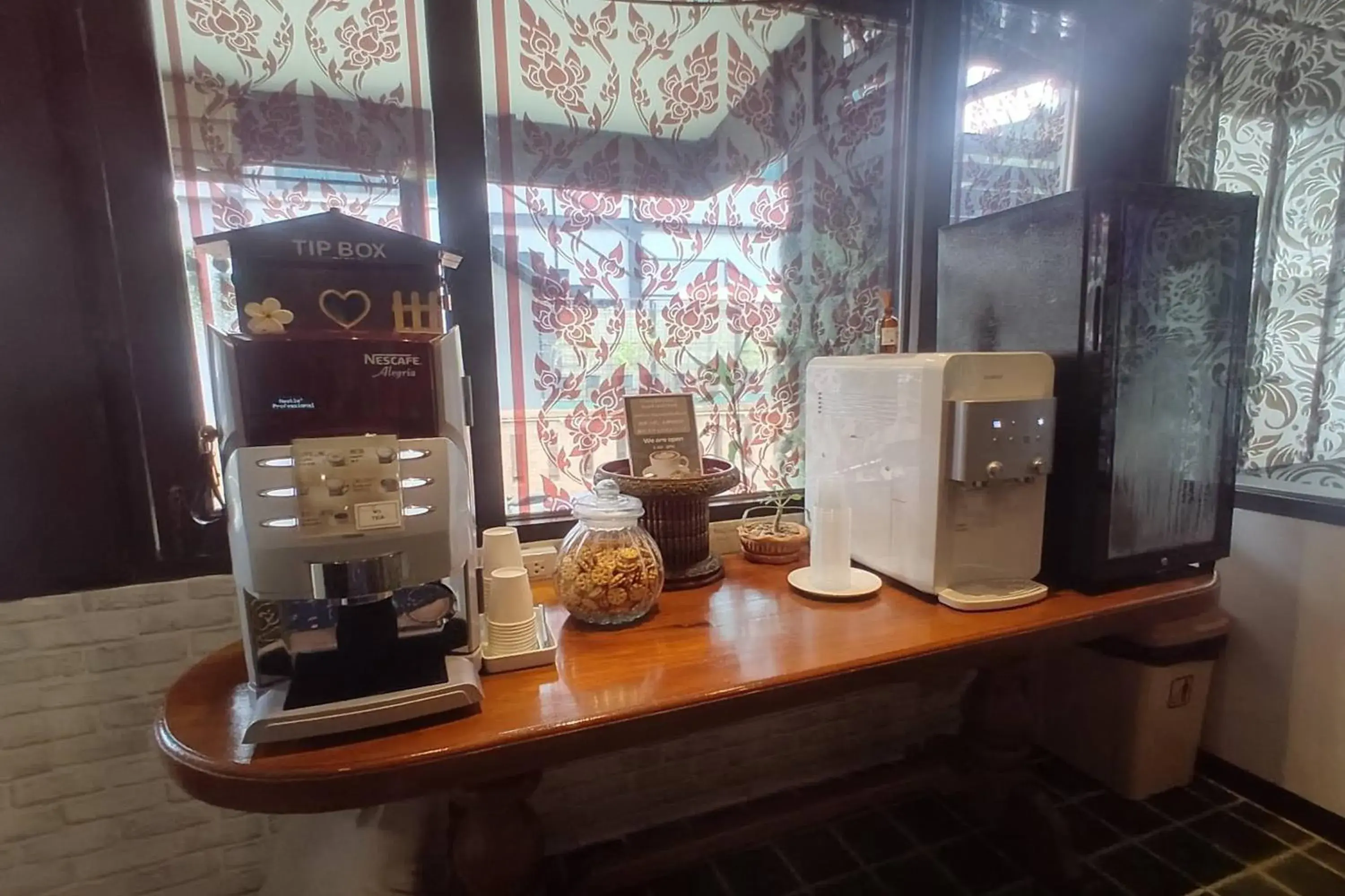 Coffee/tea facilities in CM Night Bazaar Boutique Hotel Coffee/tea facilities in CM Night Bazaar Boutique Hotel