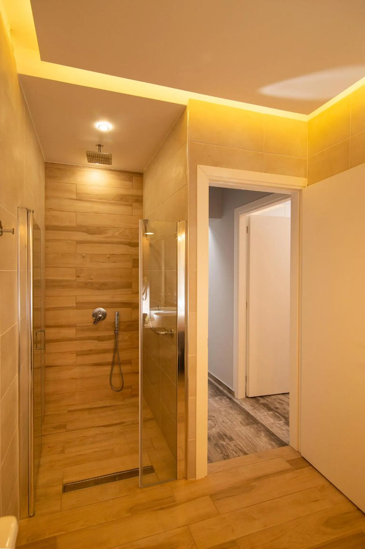 Bathroom in Sunrise Resort Hotel