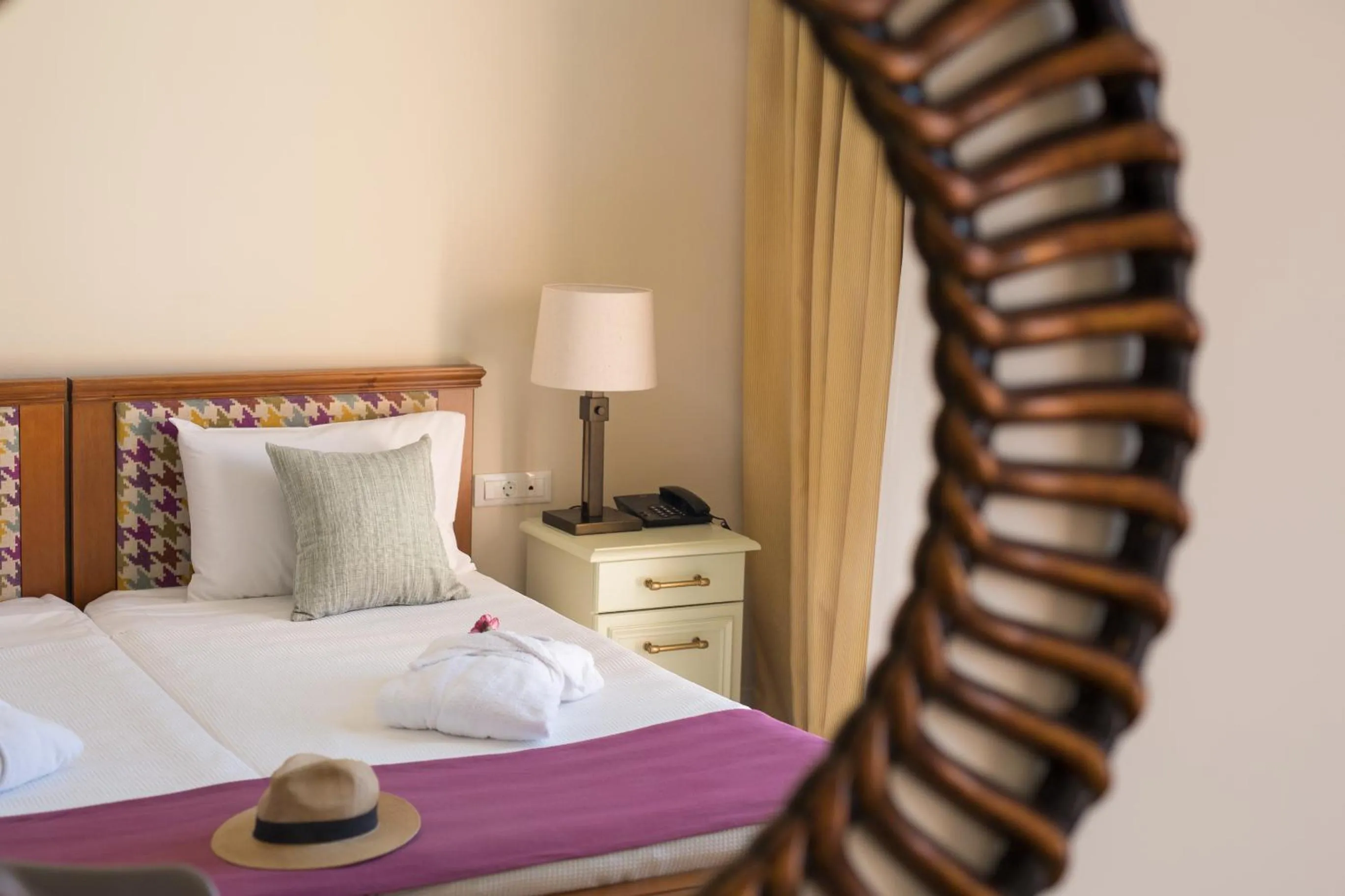 Photo of the whole room, Bed in Sunrise Resort Hotel