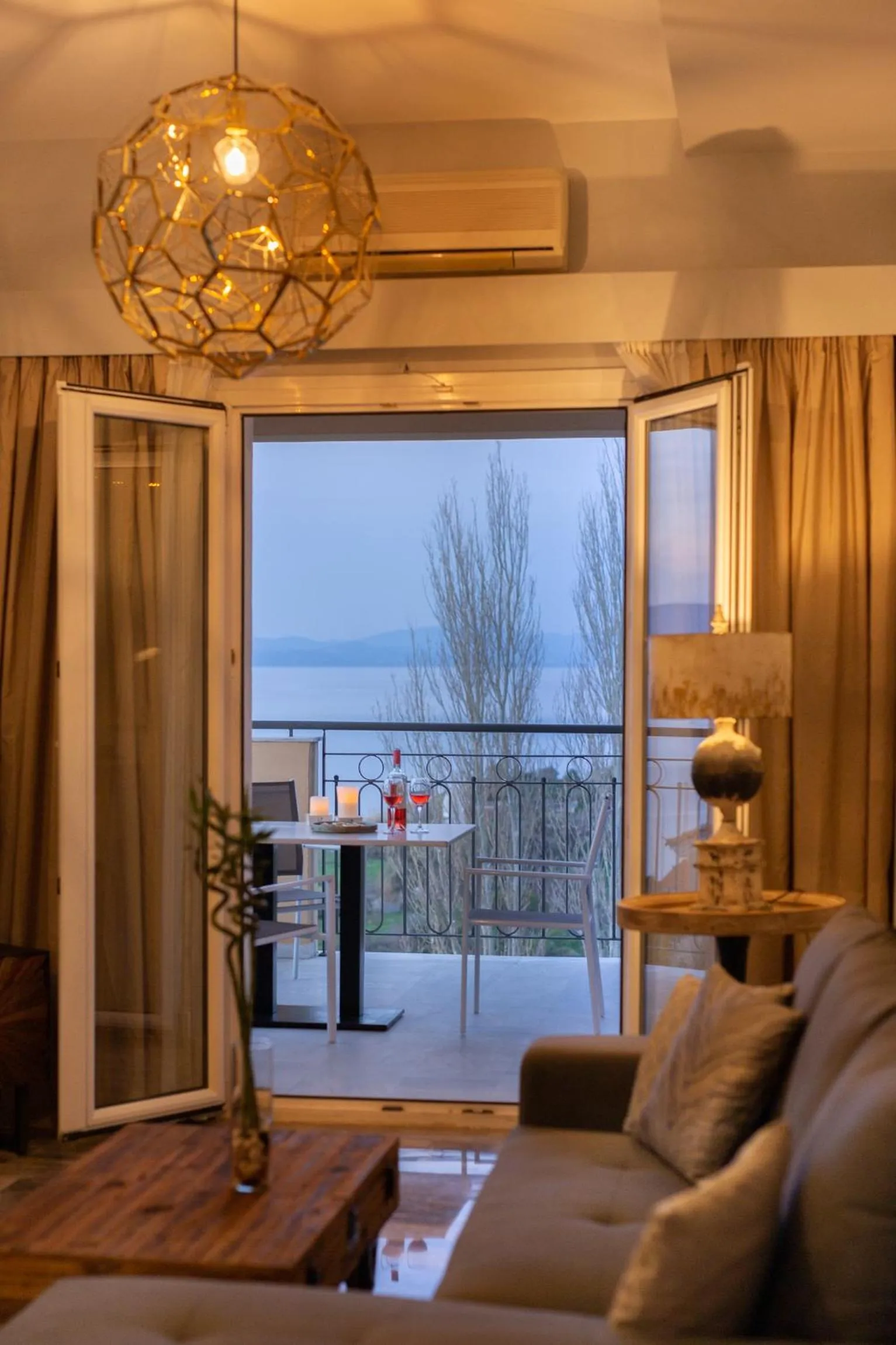 Decorative detail in Sunrise Resort Hotel