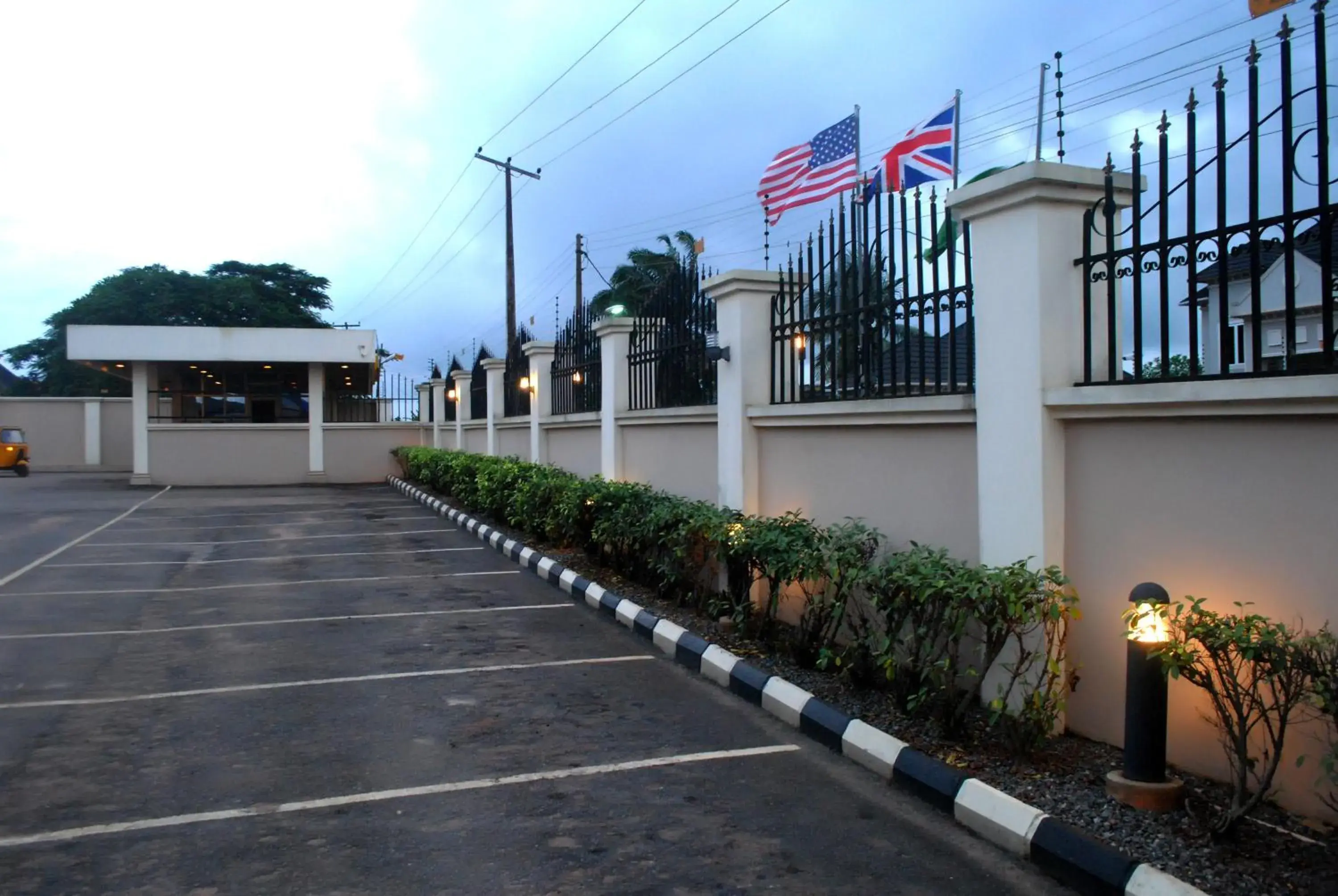 Garden view in Grand Inn & Suites Garden view in Grand Inn & Suites