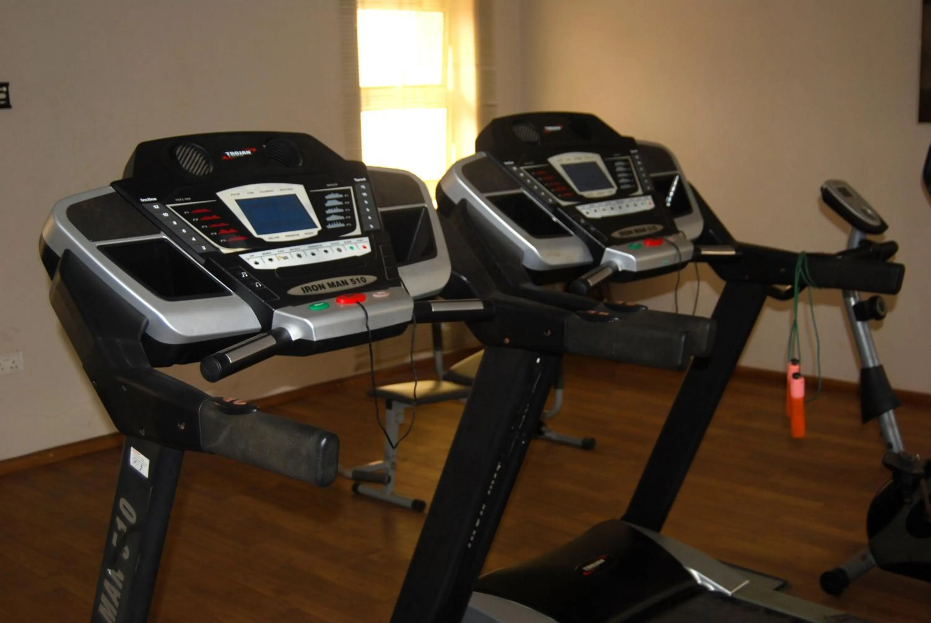 Fitness centre/facilities in Grand Inn & Suites