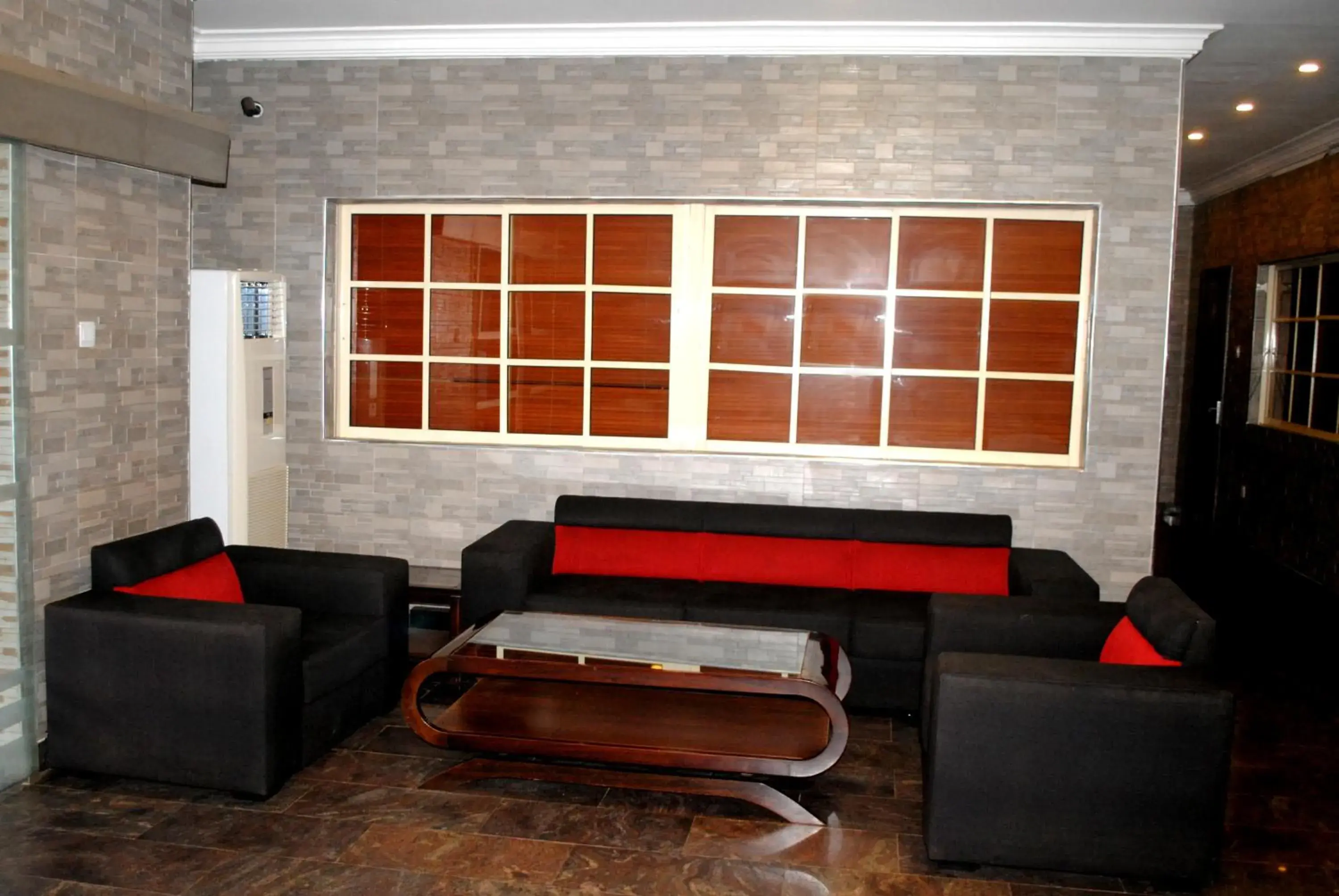 Lobby or reception in Grand Inn & Suites Lobby or reception in Grand Inn & Suites