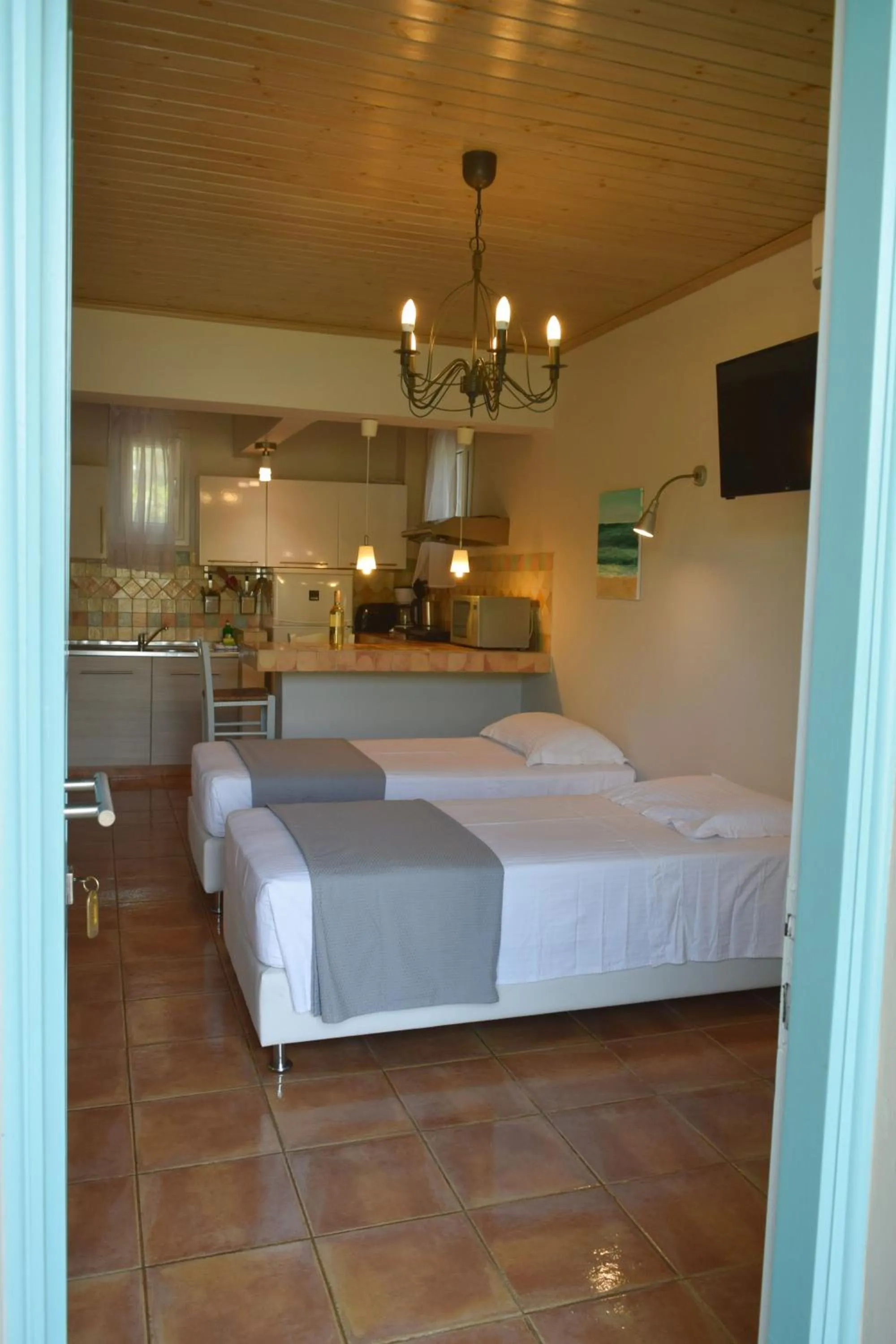 kitchen in Simatos αpARTments & Studios