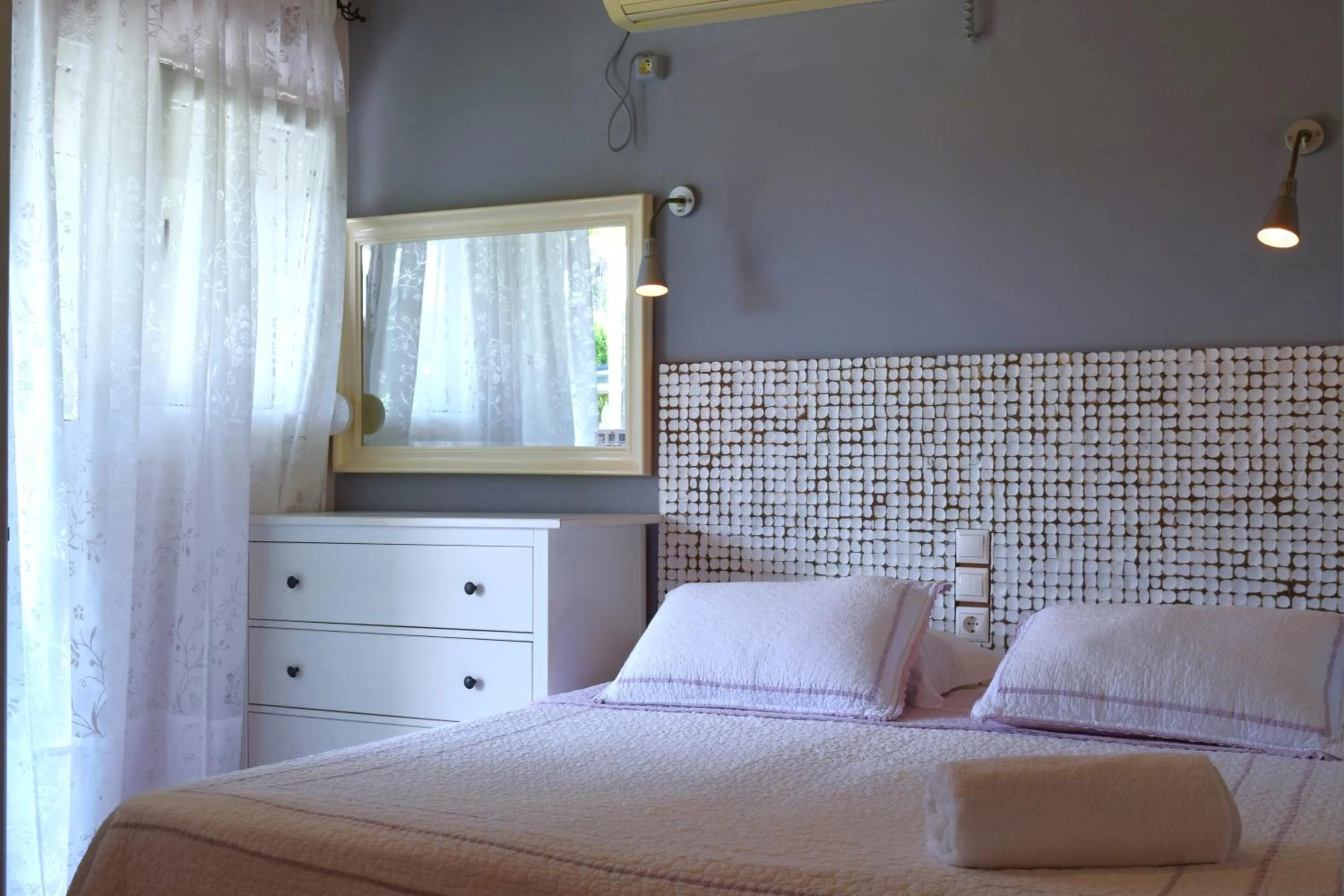 Bedroom in Simatos αpARTments & Studios