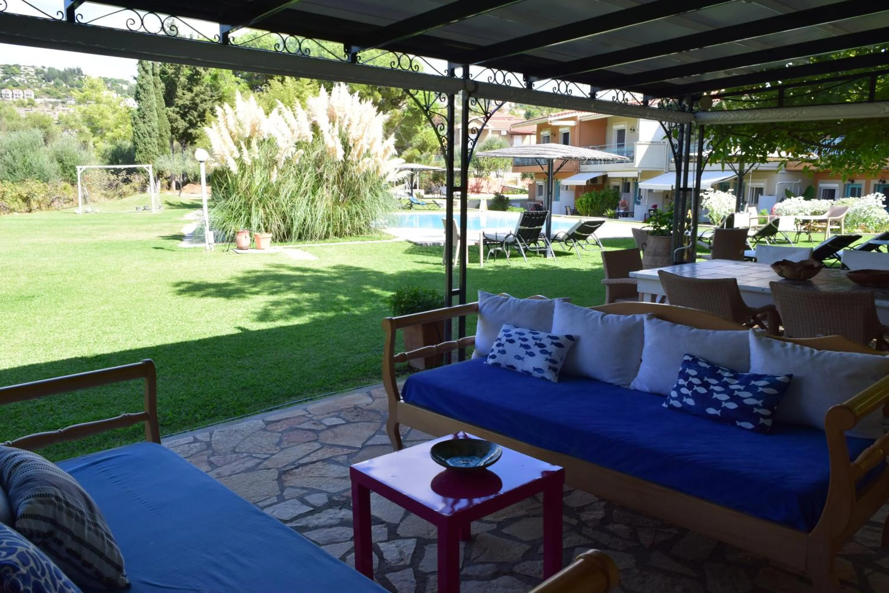 Patio in Simatos αpARTments & Studios