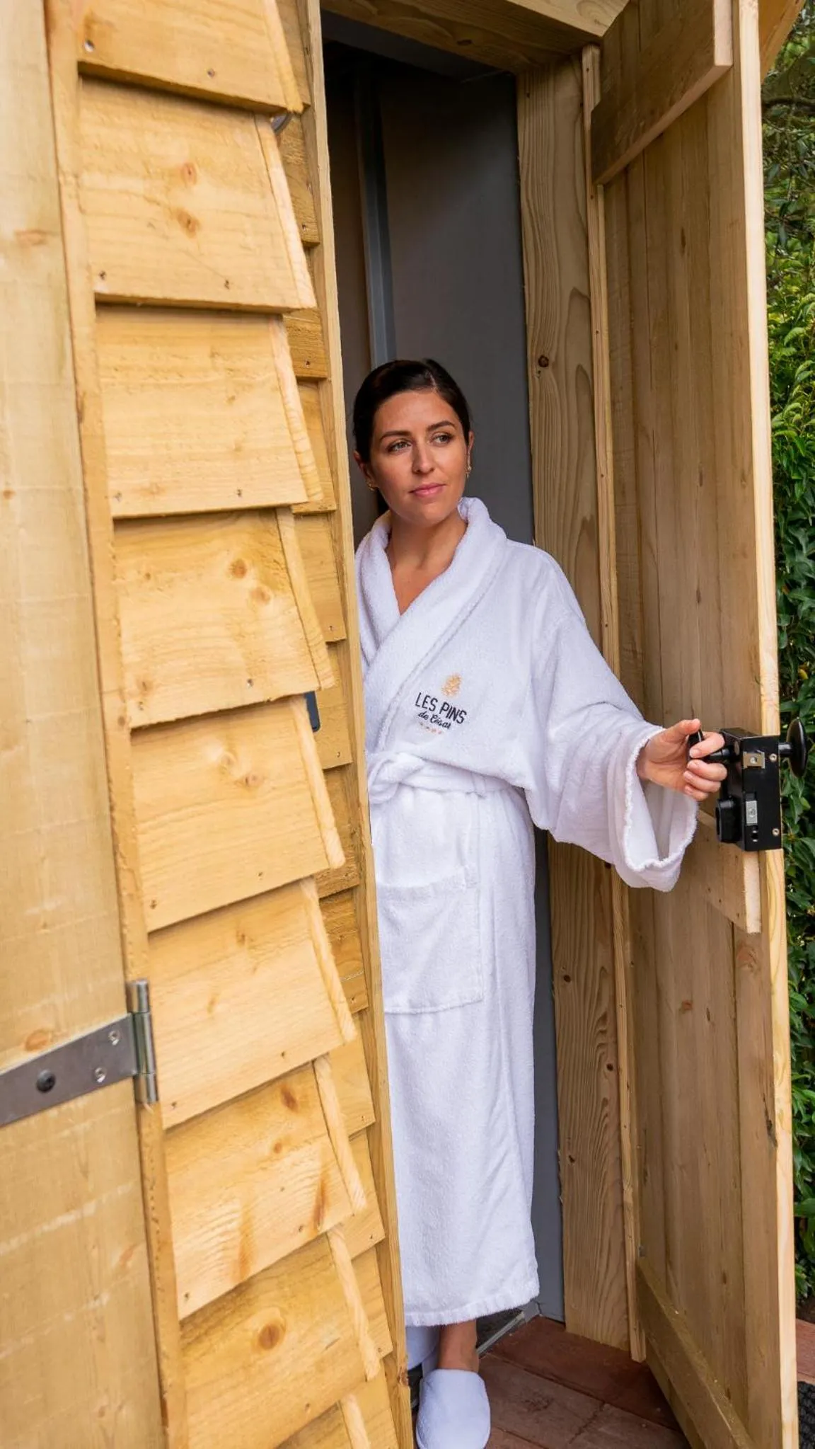 Shower in Les Pins de César - La campagne d'Etretat