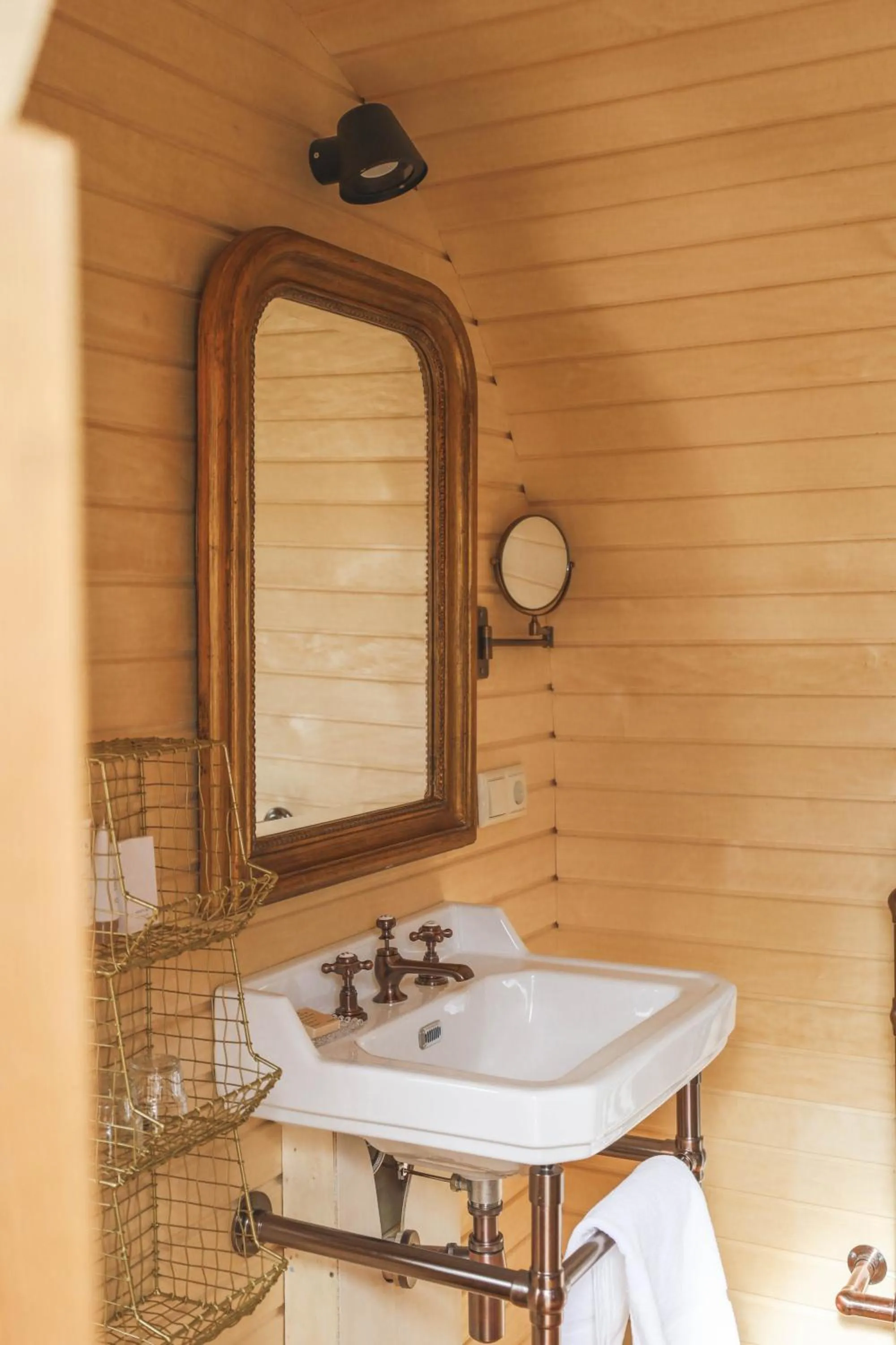 Bathroom in Les Pins de César - La campagne d'Etretat