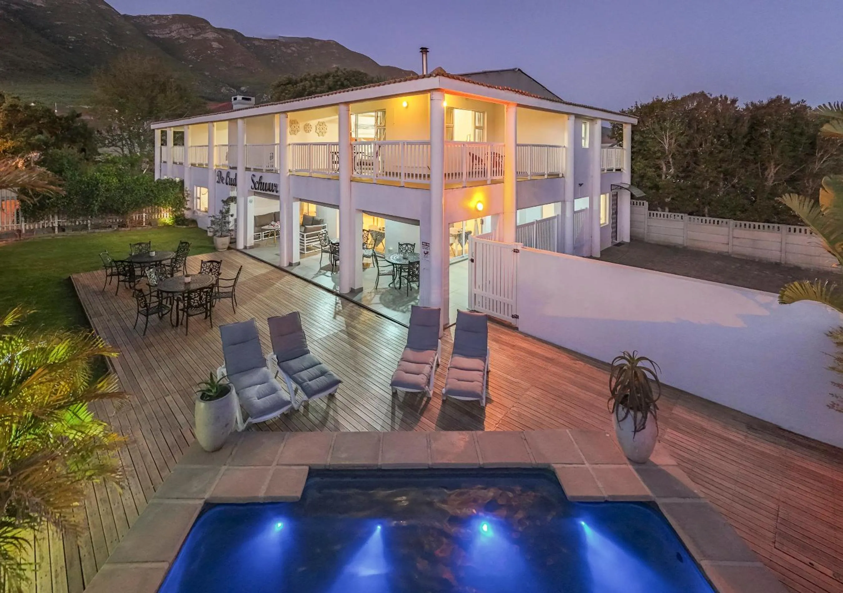 Night in Oude Schuur Boutique Guesthouse