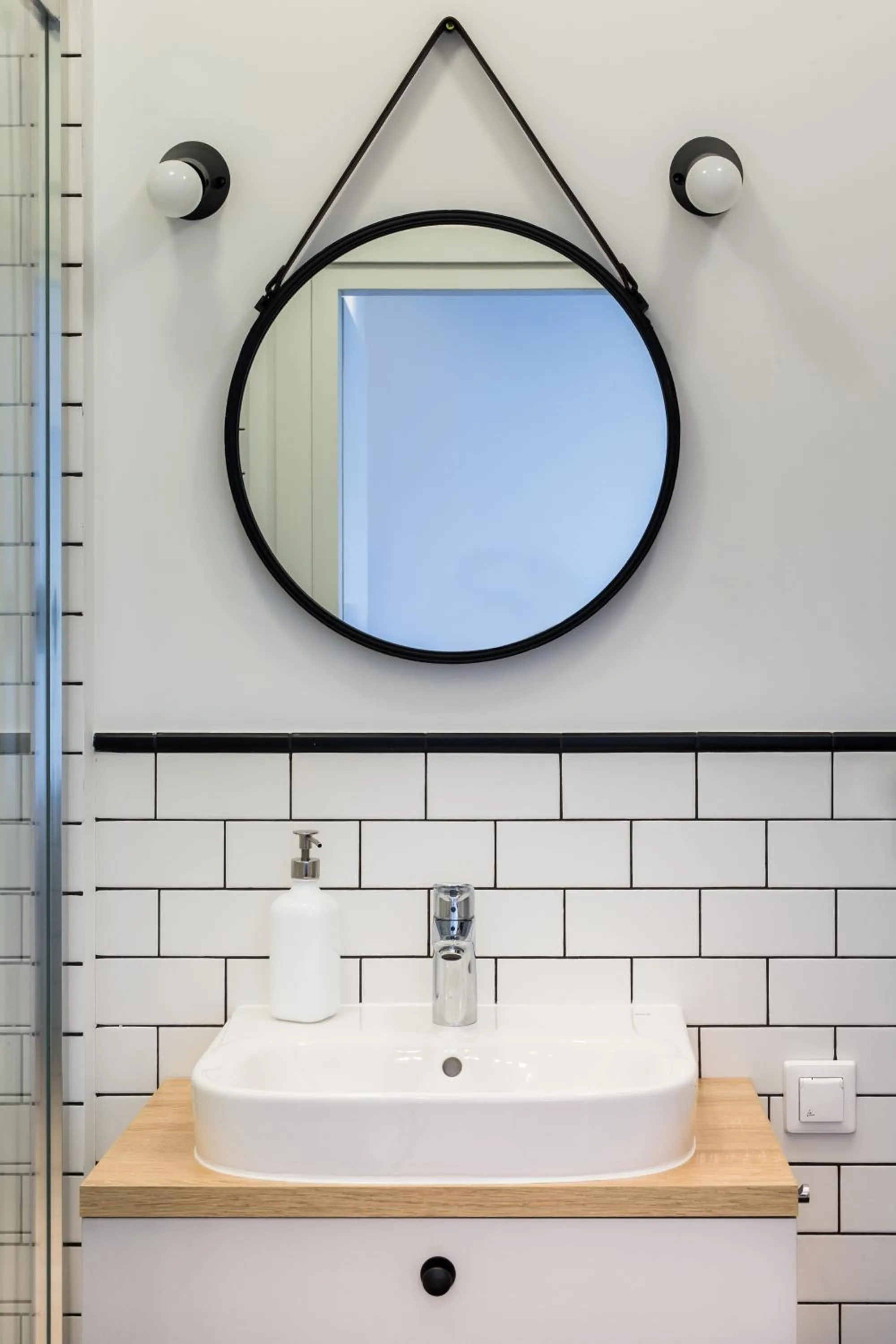 Bathroom in ShortStayPoland Niepodleglosci (B46)