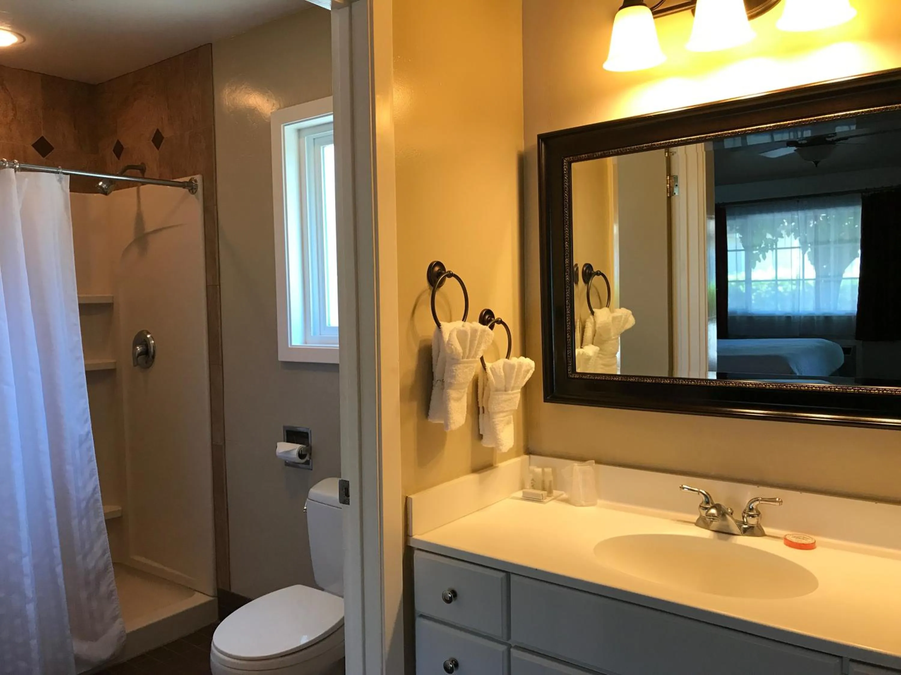 Shower in Golden Haven Hot Springs