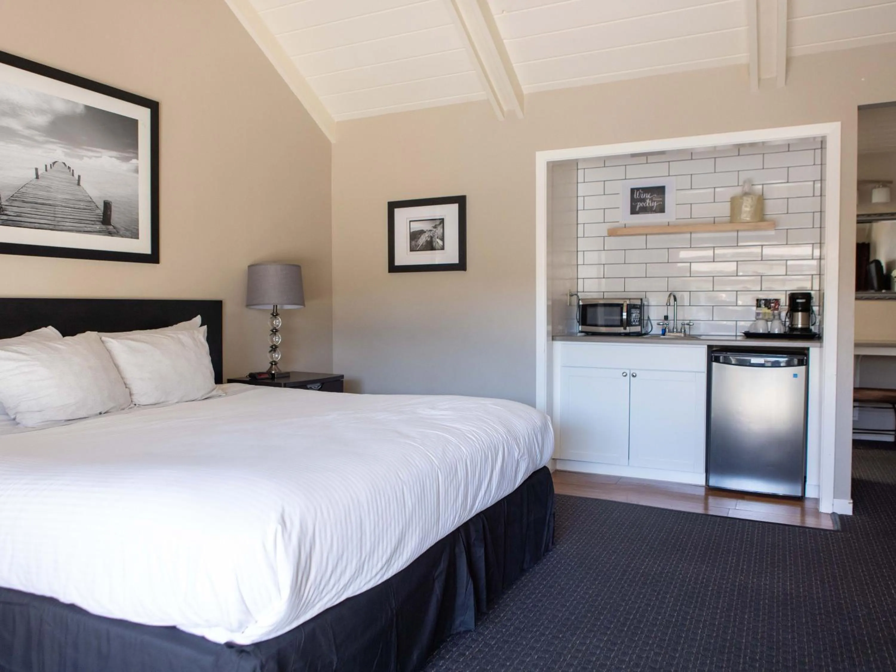 Bed in Golden Haven Hot Springs