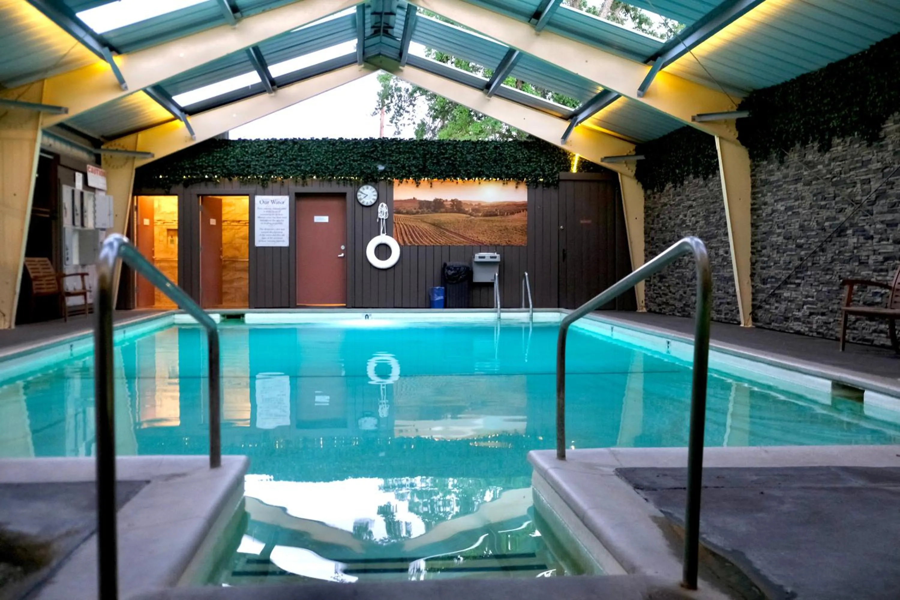 Swimming pool in Golden Haven Hot Springs