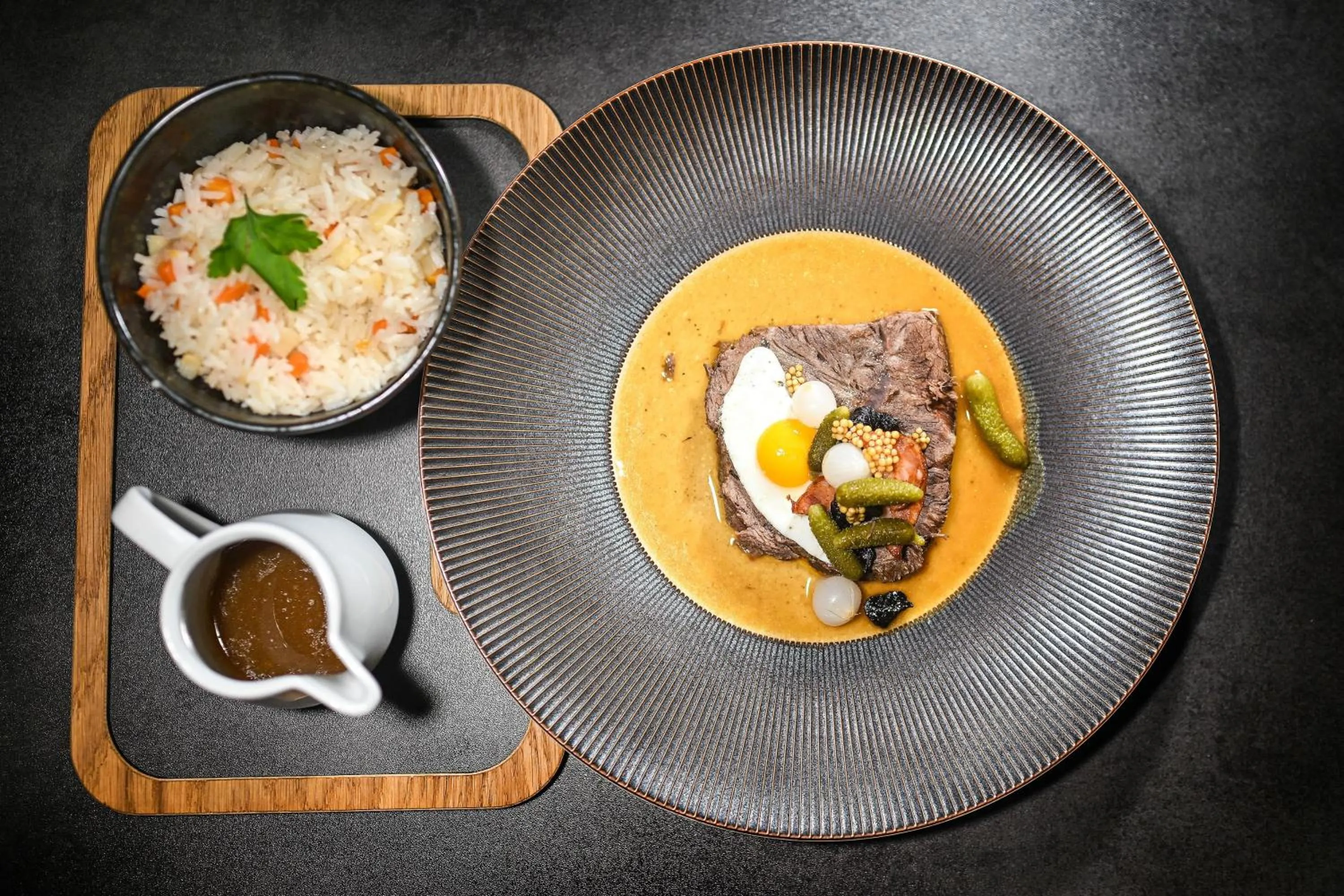 Restaurant/places to eat in Hotel Atlantis