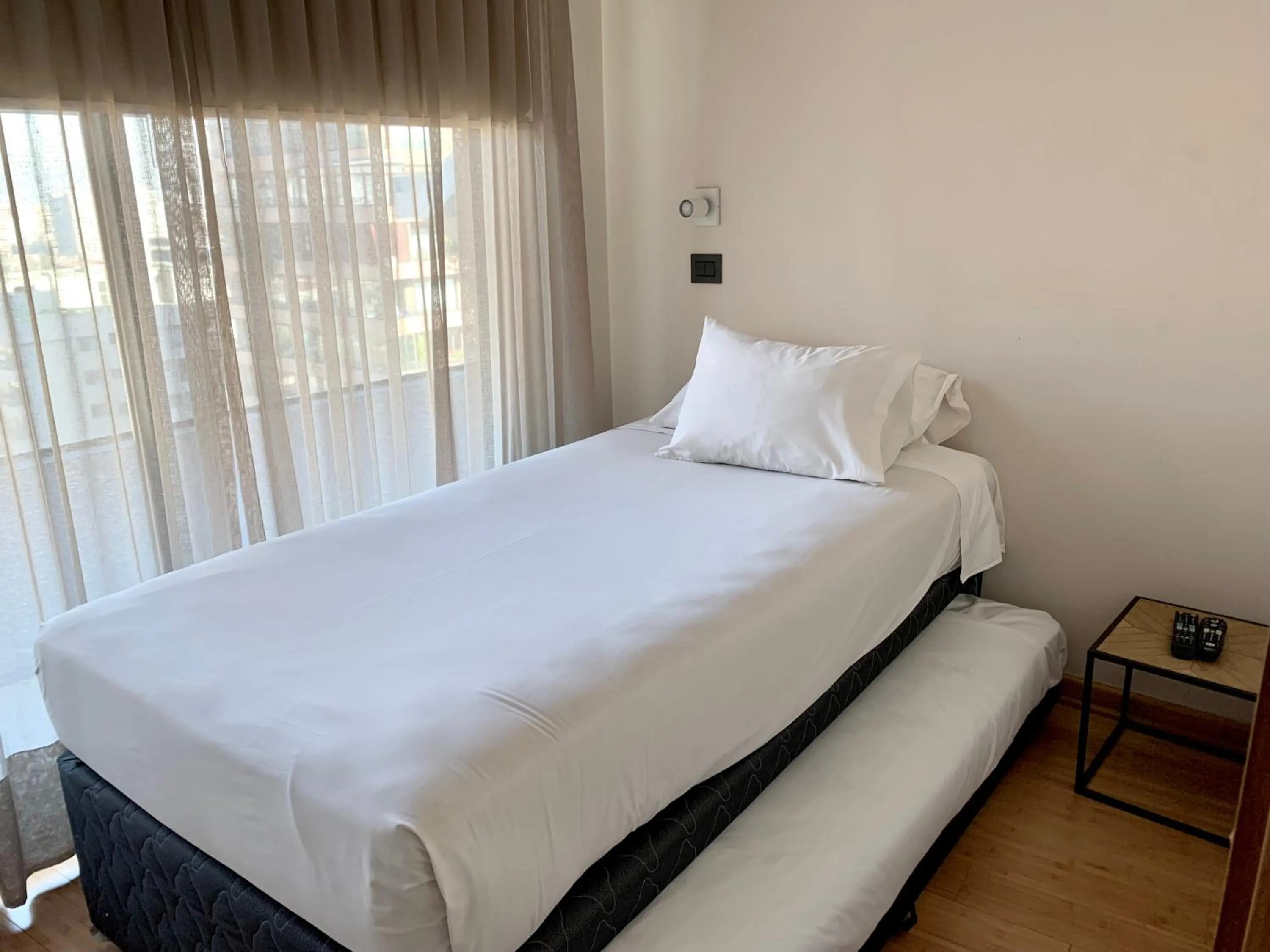 Bed in Zip Housing El Golf