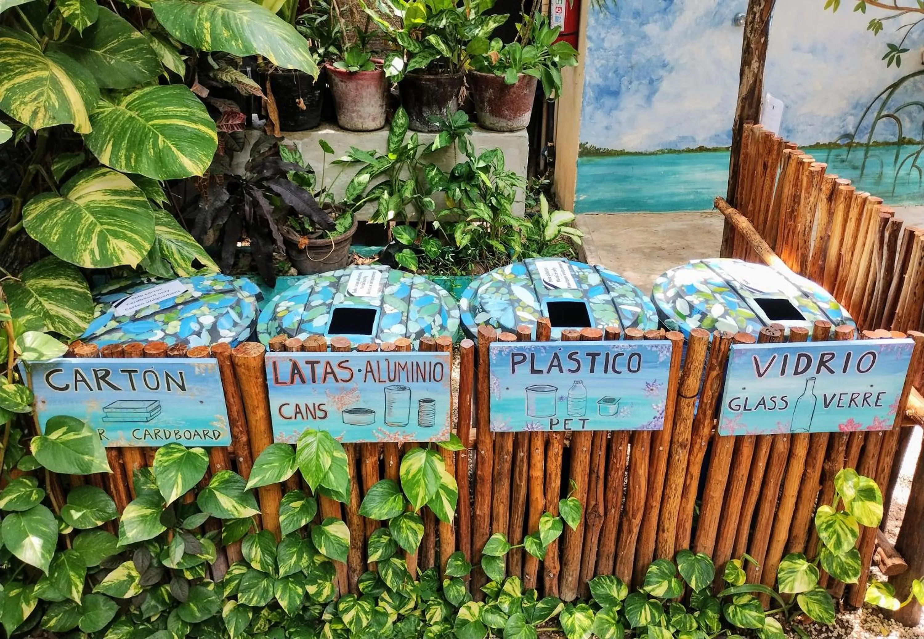 Property building in Hotel & Suites Oasis Bacalar