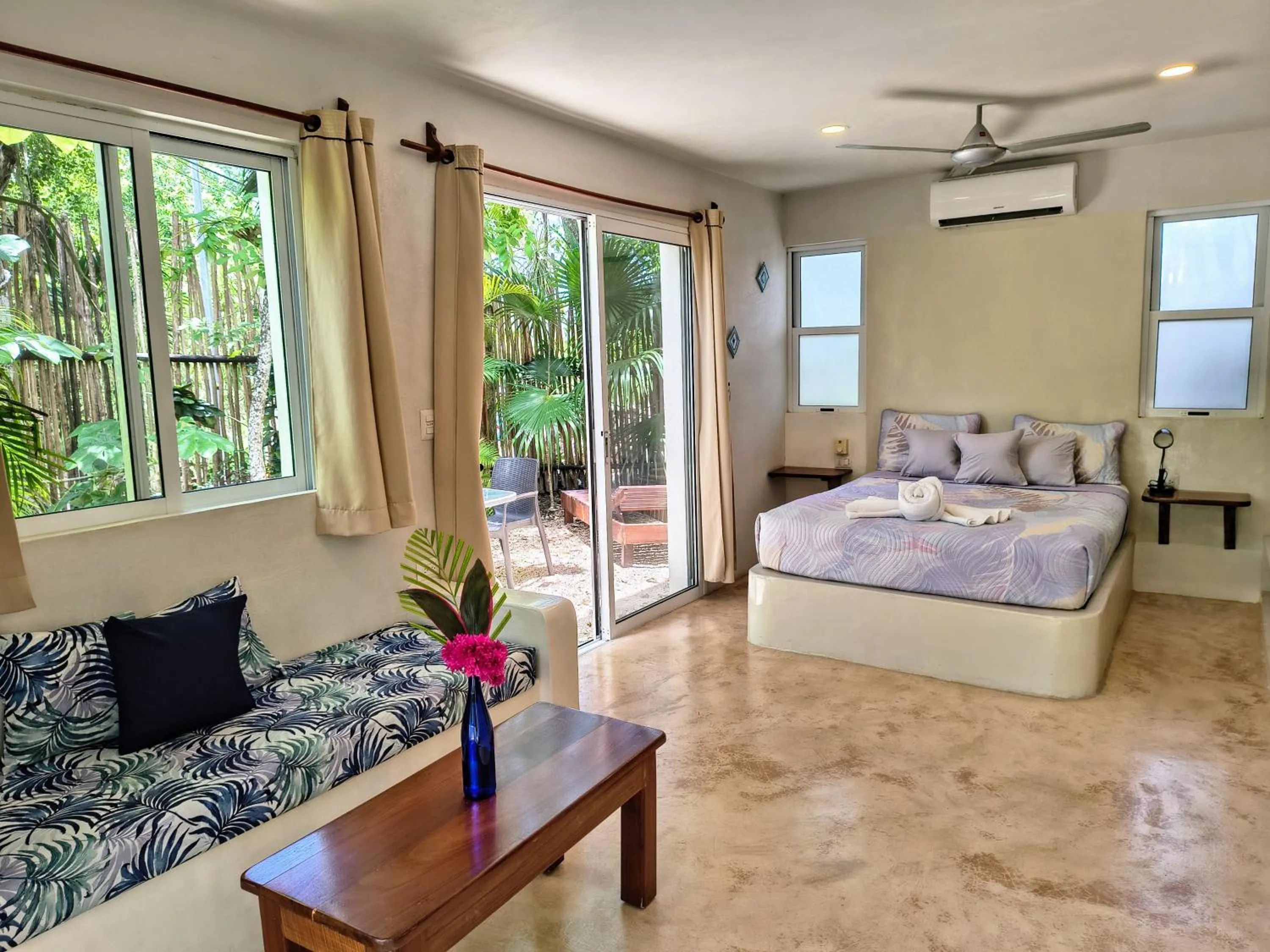 Bed in Hotel & Suites Oasis Bacalar