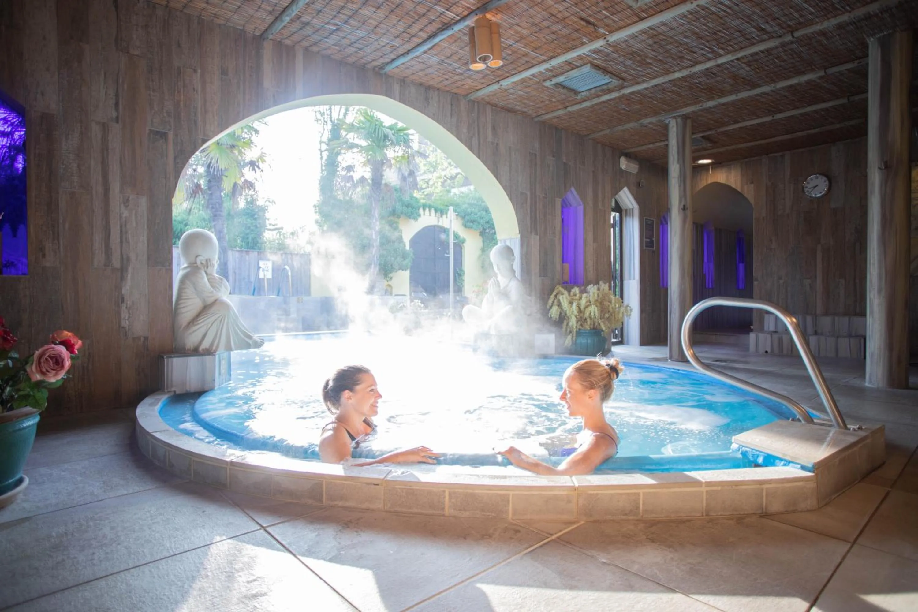 Hot Tub in Thermae Grimbergen Hotel