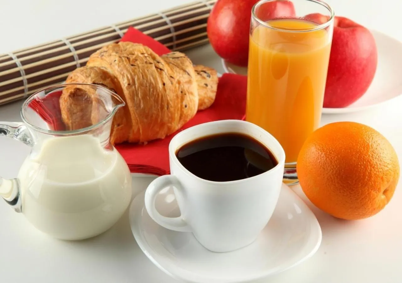 Breakfast in Hôtel Club MMV Les Brévières