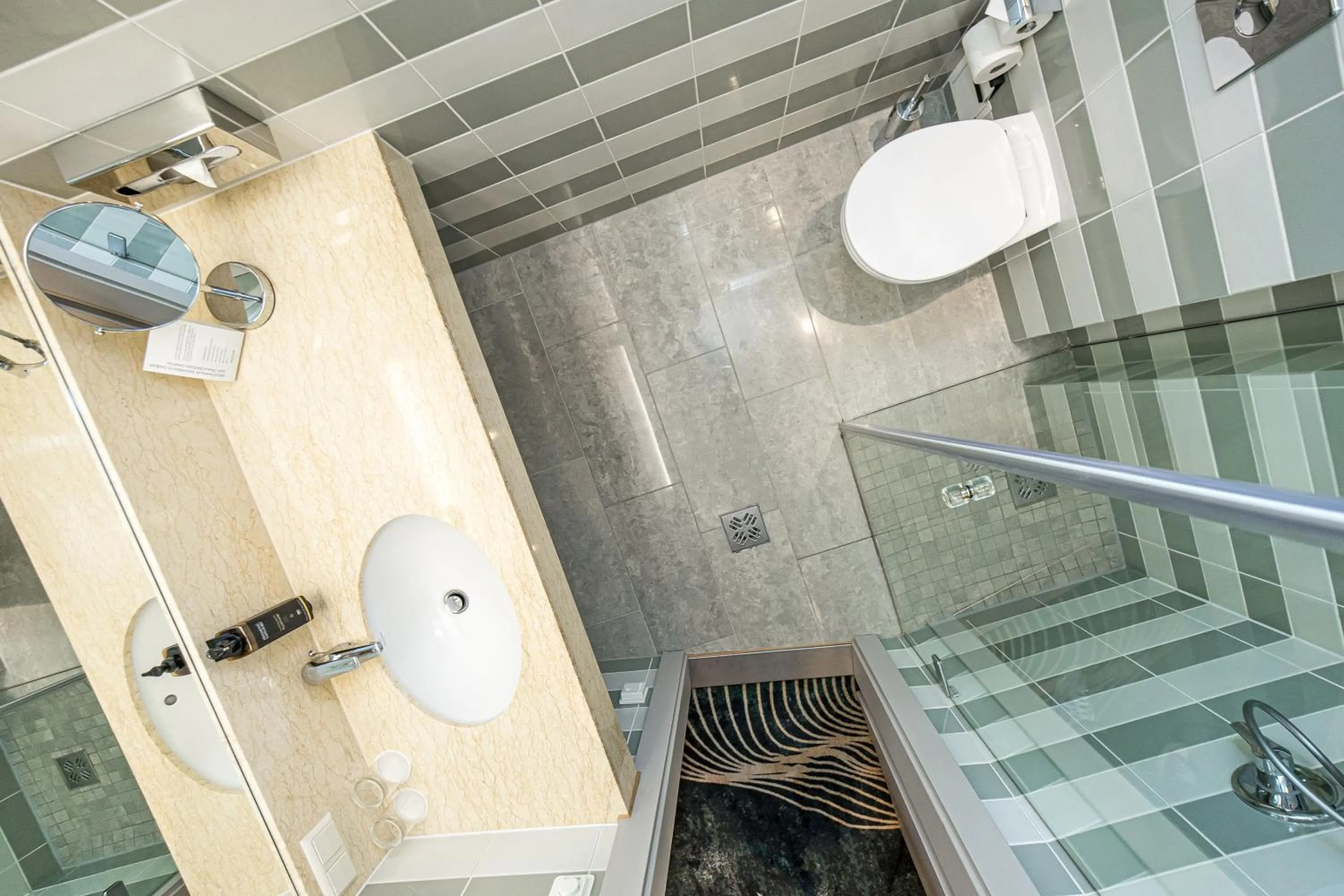 Shower in Mercure Palanga Vanagupe Resort & SPA