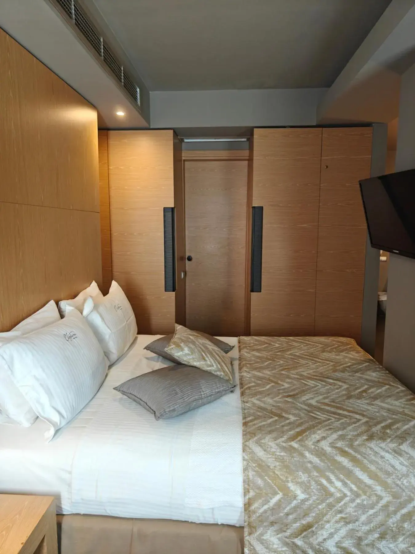 Bed in Elysion Hotel Bed in Elysion Hotel