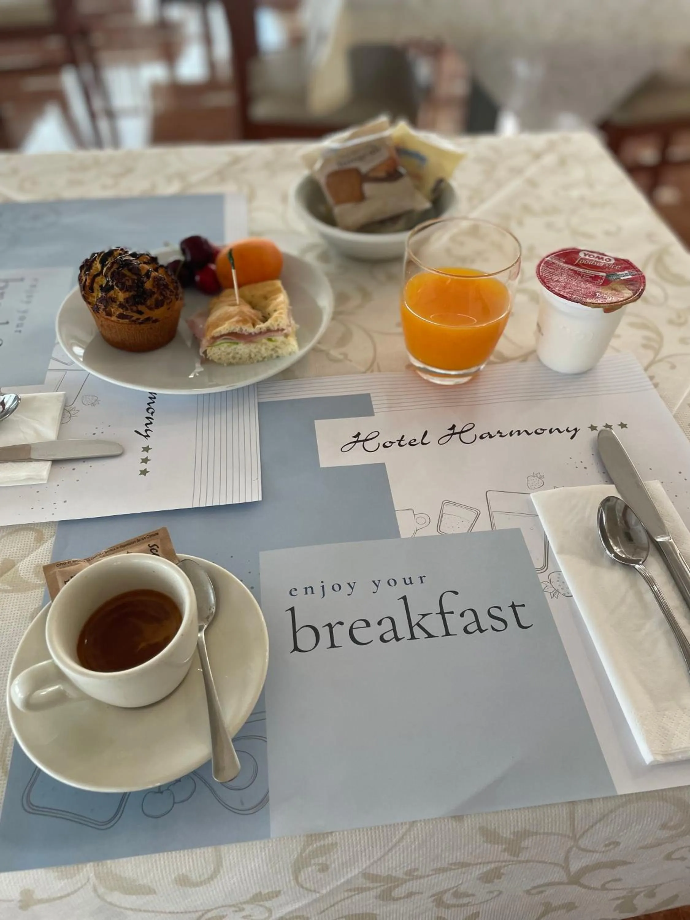 Breakfast in Hotel Harmony