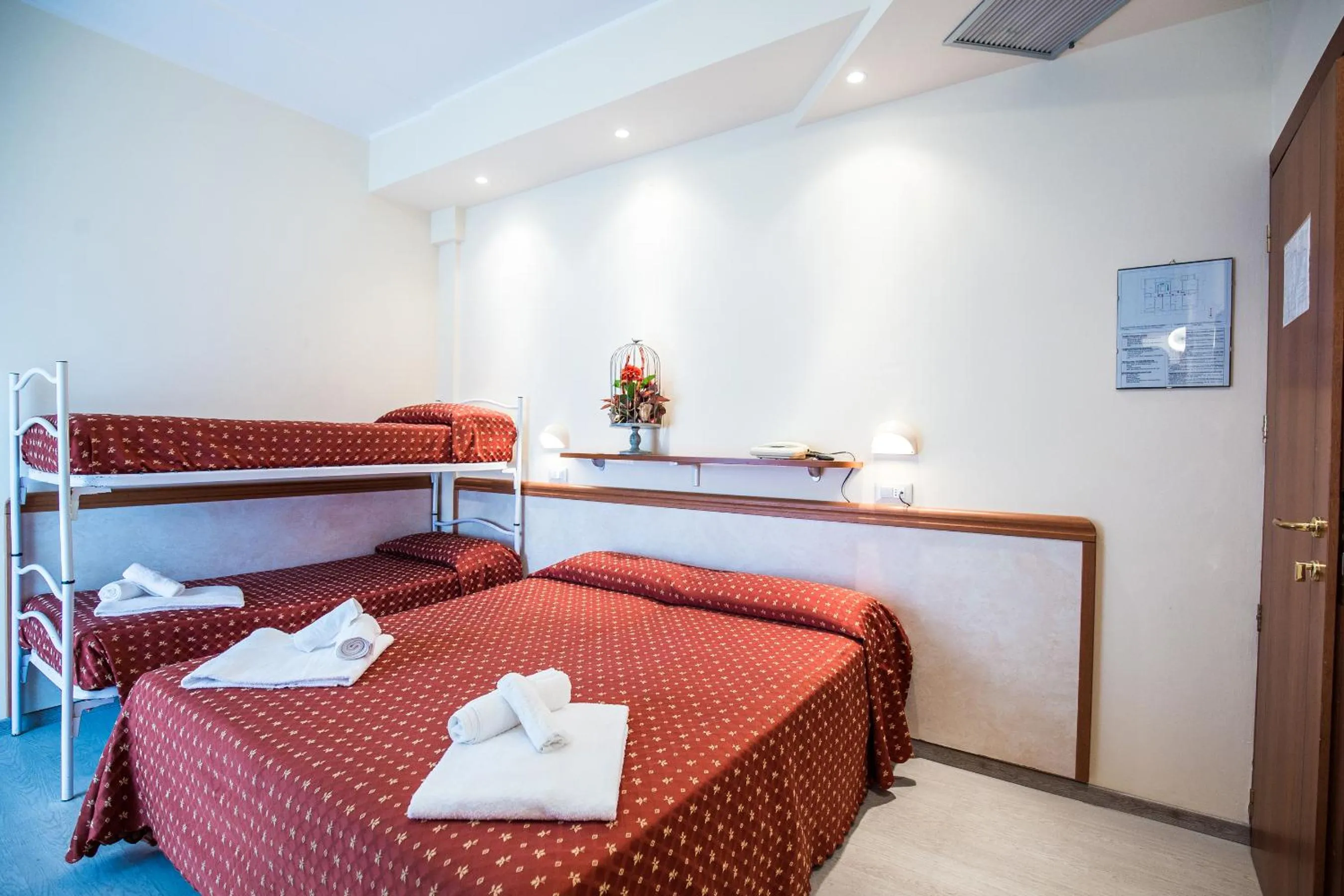 Photo of the whole room, Bed in Hotel Harmony