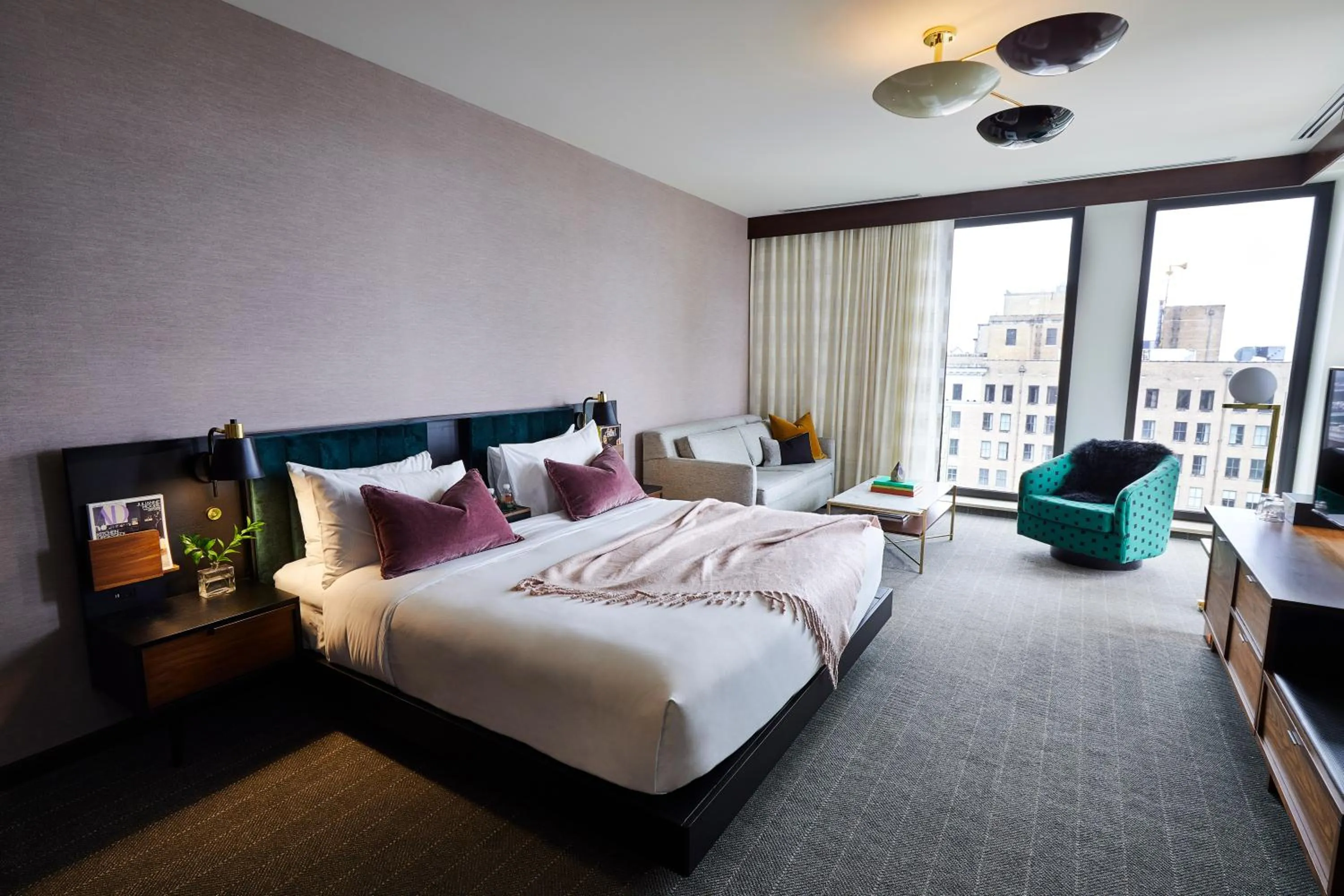 Photo of the whole room, Bed in Fairlane Hotel Nashville