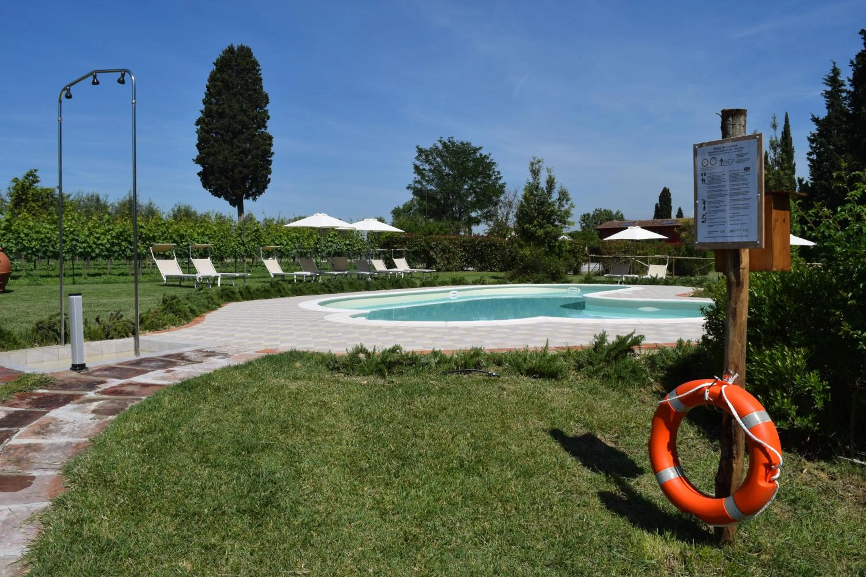 Garden view in Borgo San Giusto