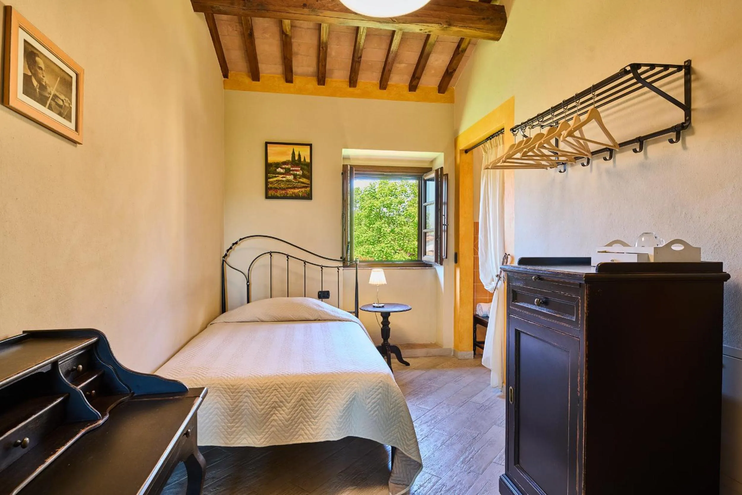 Bedroom, Bed in Borgo San Giusto