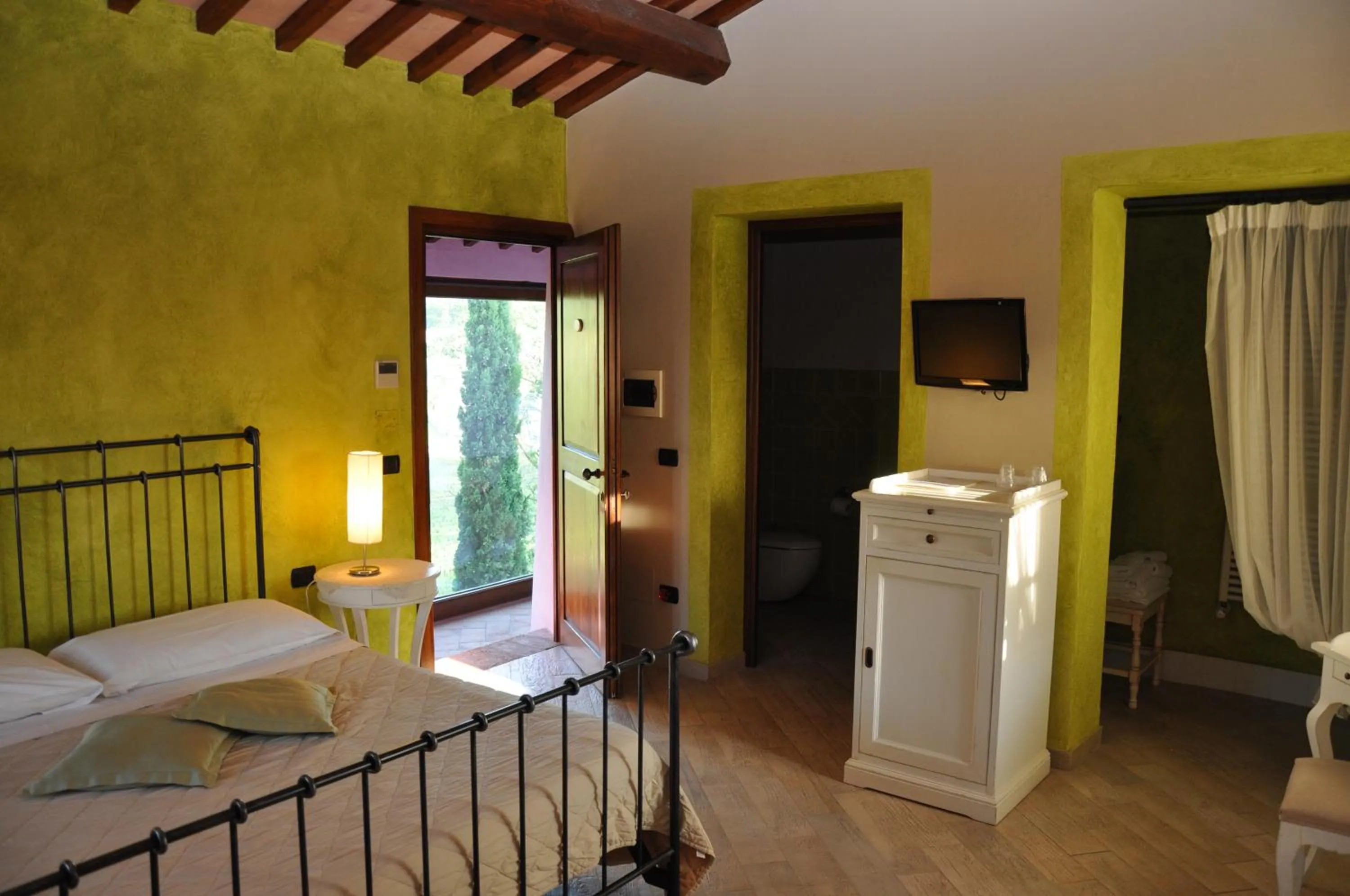 Double Room in Borgo San Giusto