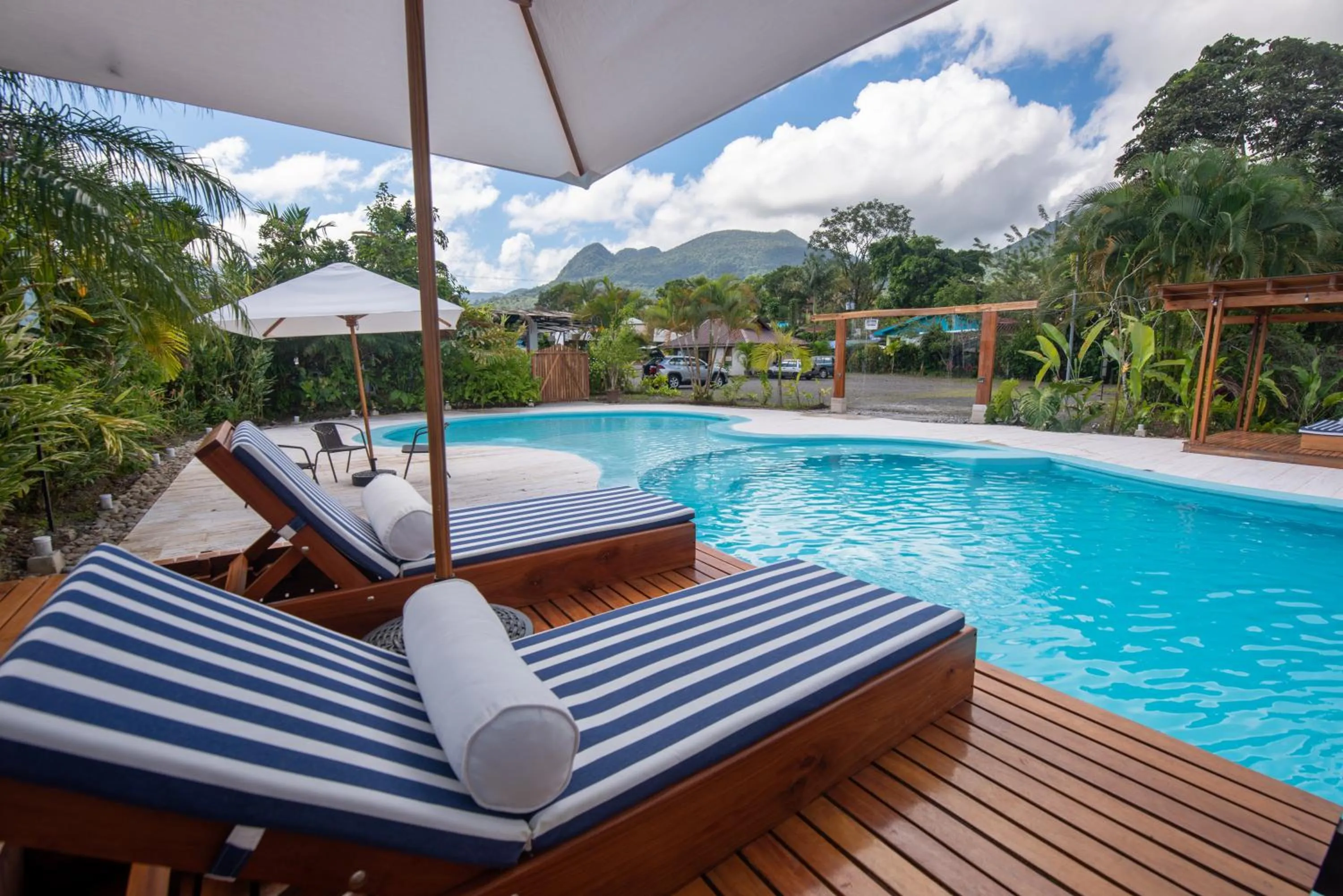 Swimming pool in Arenal History INN