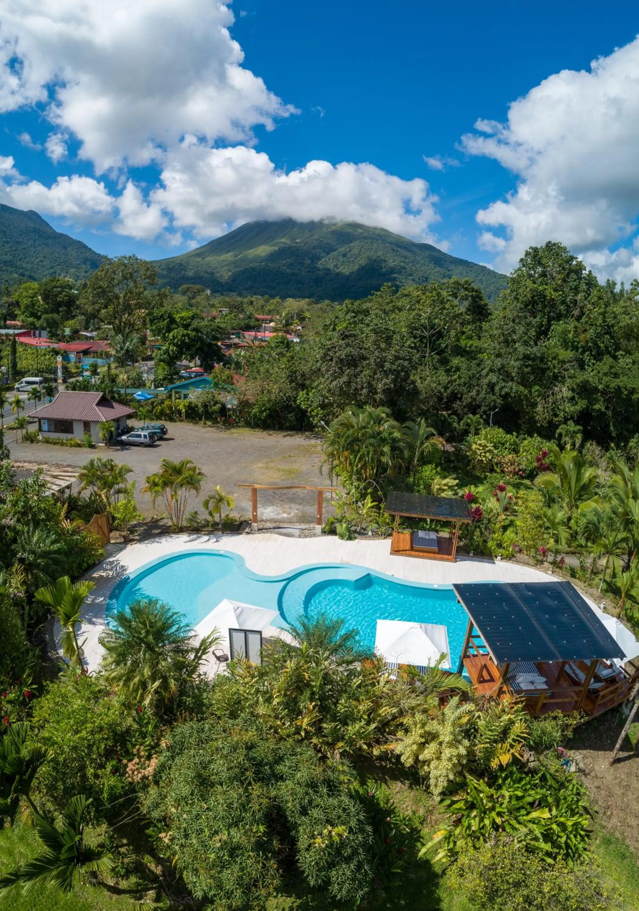 Mountain view in Arenal History INN