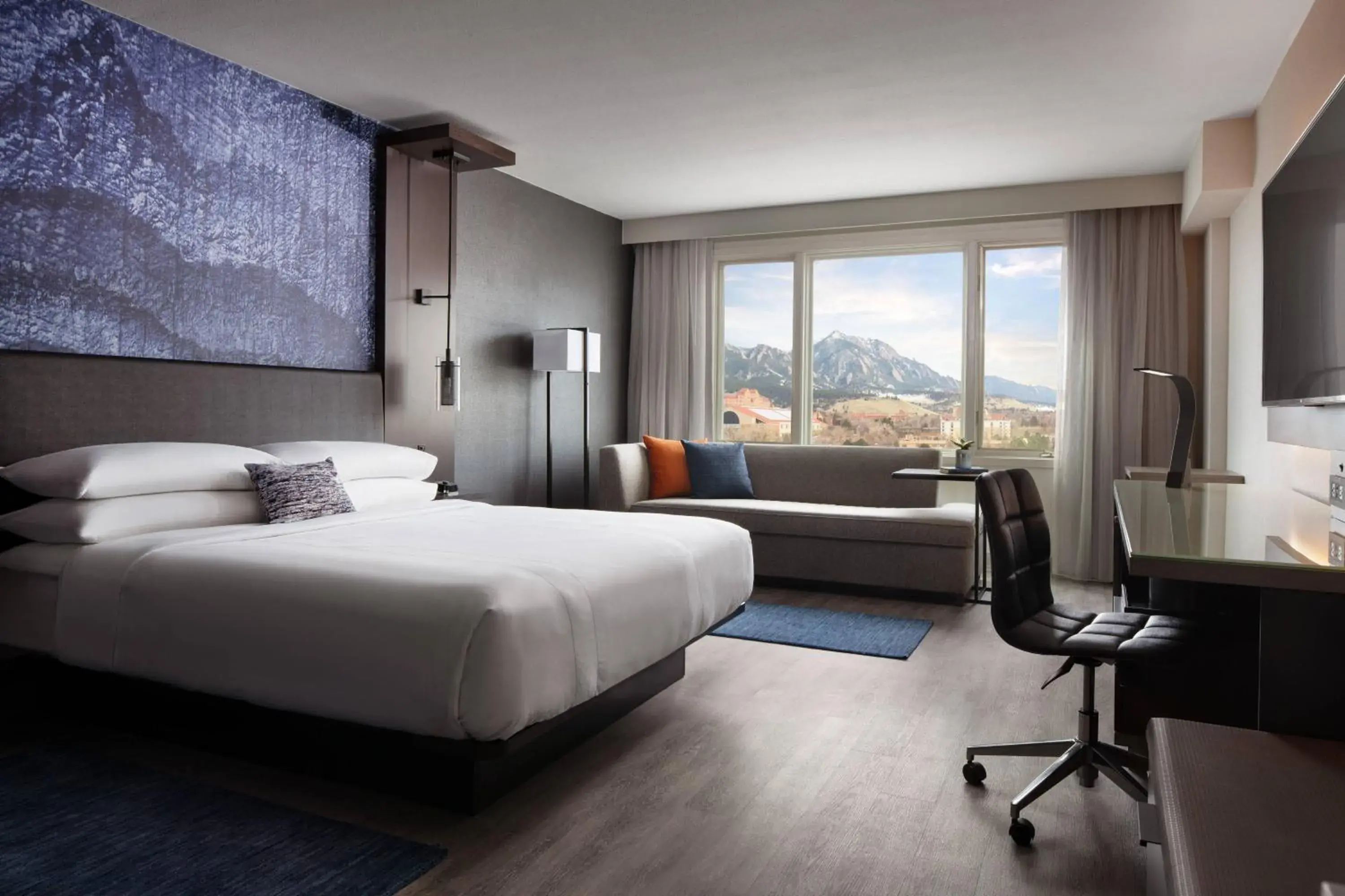 Lounge or bar, Bed in Boulder Marriott Lounge or bar, Bed in Boulder Marriott