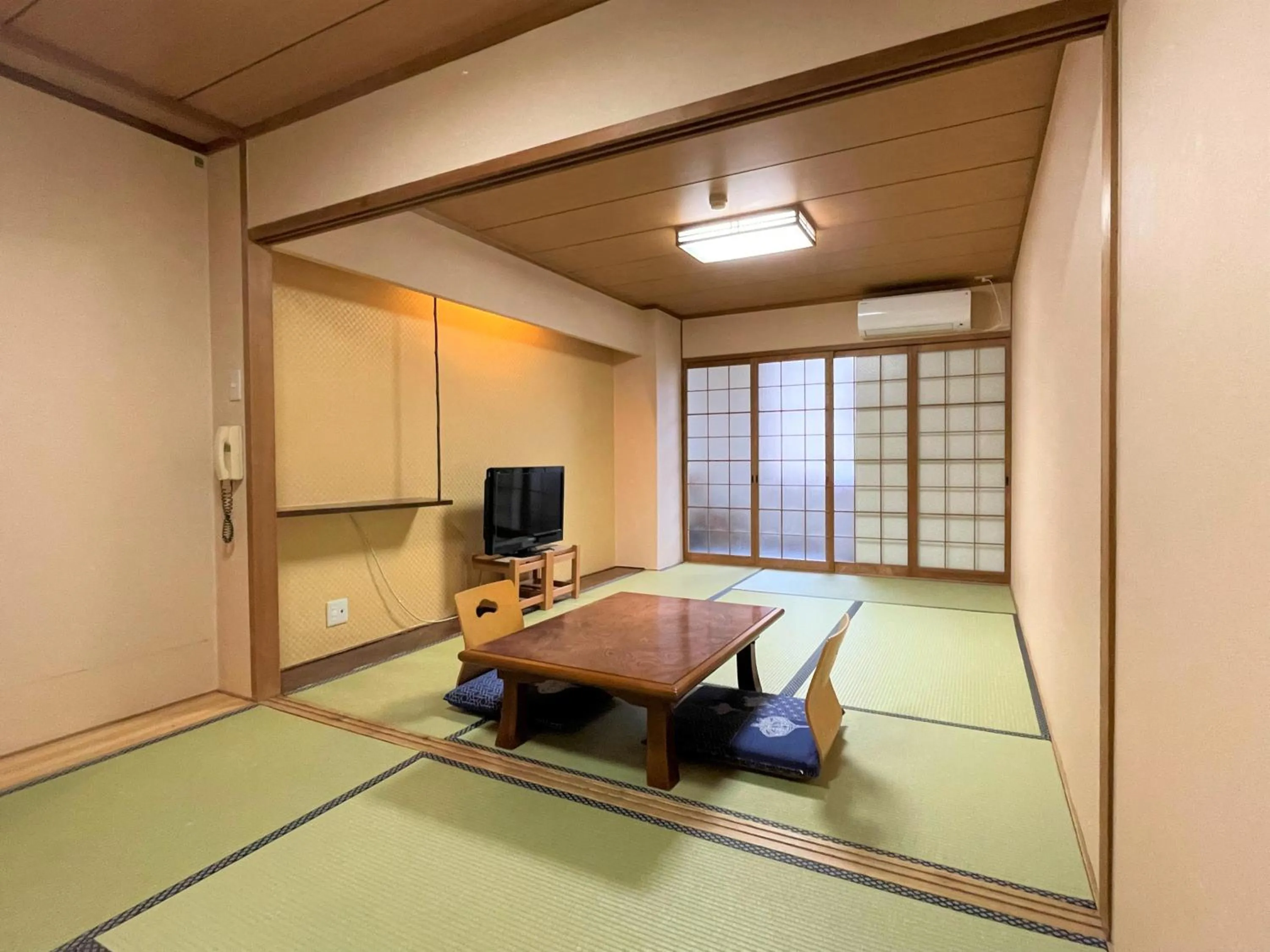 Photo of the whole room in Dochu Land Shin Onsen