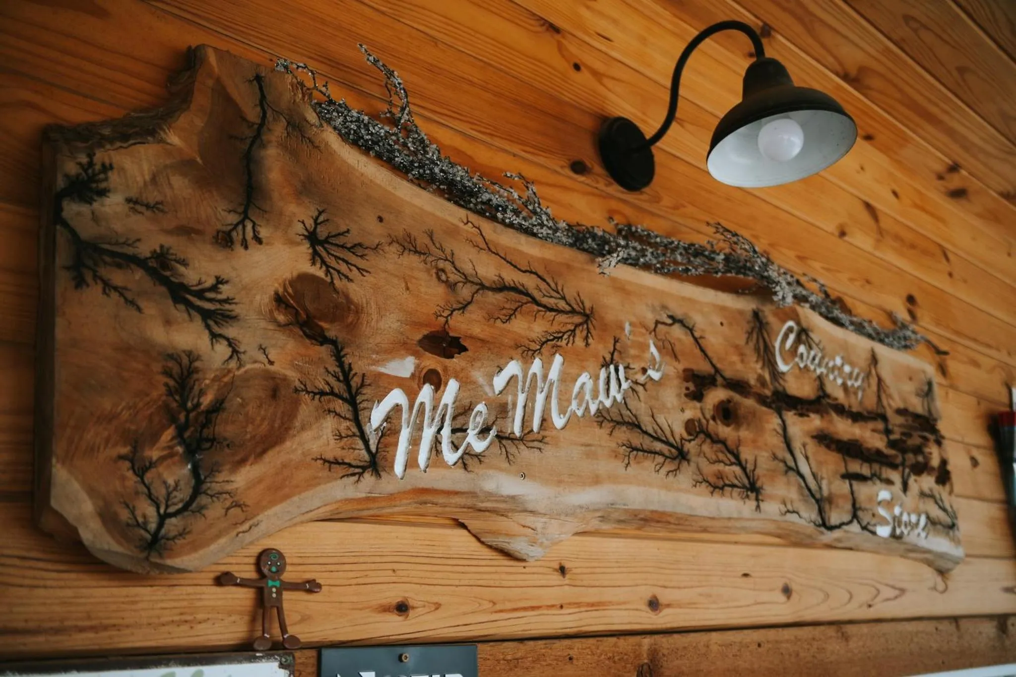 On-site shops in Al's Hideaway Cabin and RV Space, LLC