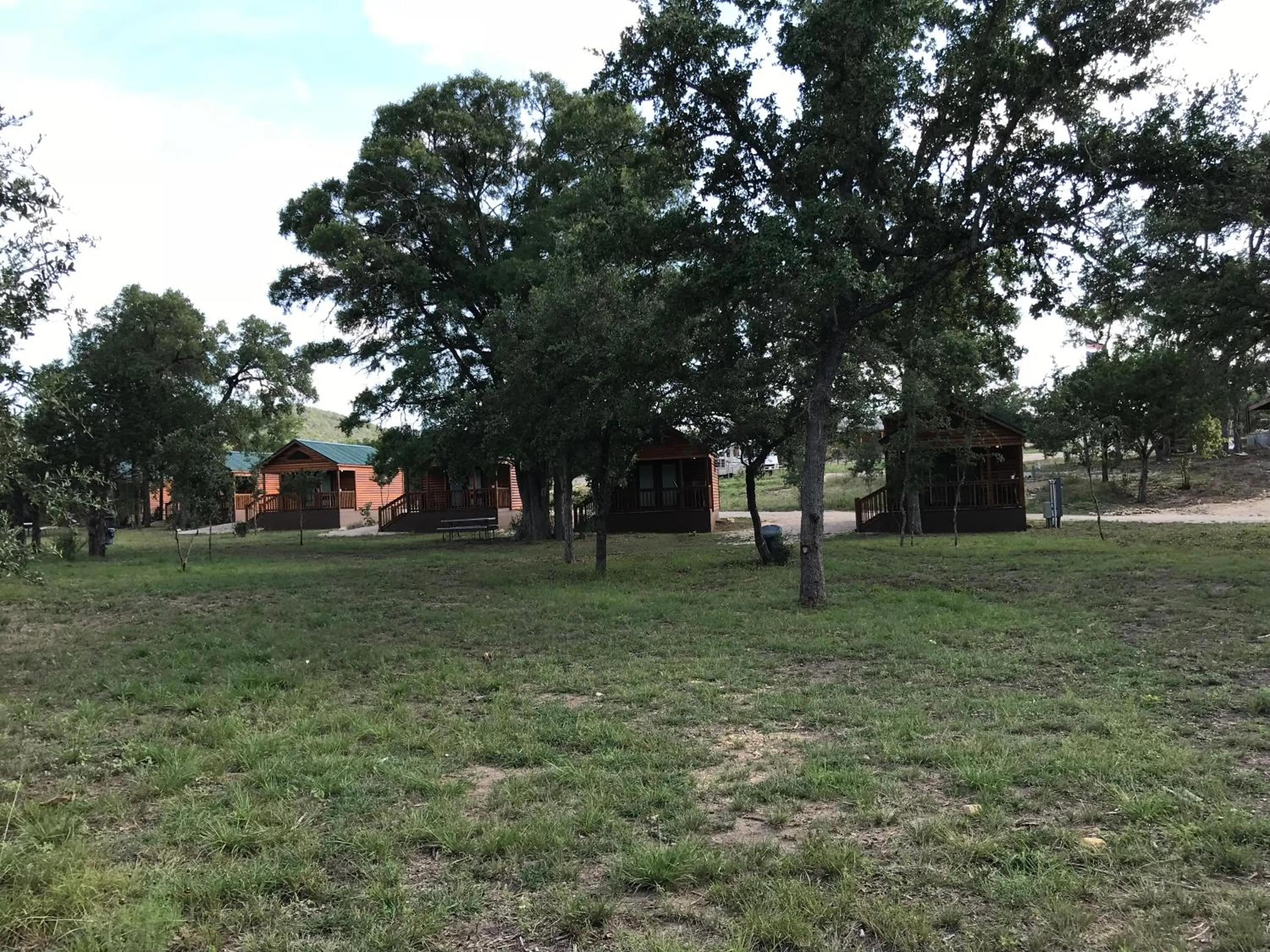 Property building in Al's Hideaway Cabin and RV Space, LLC