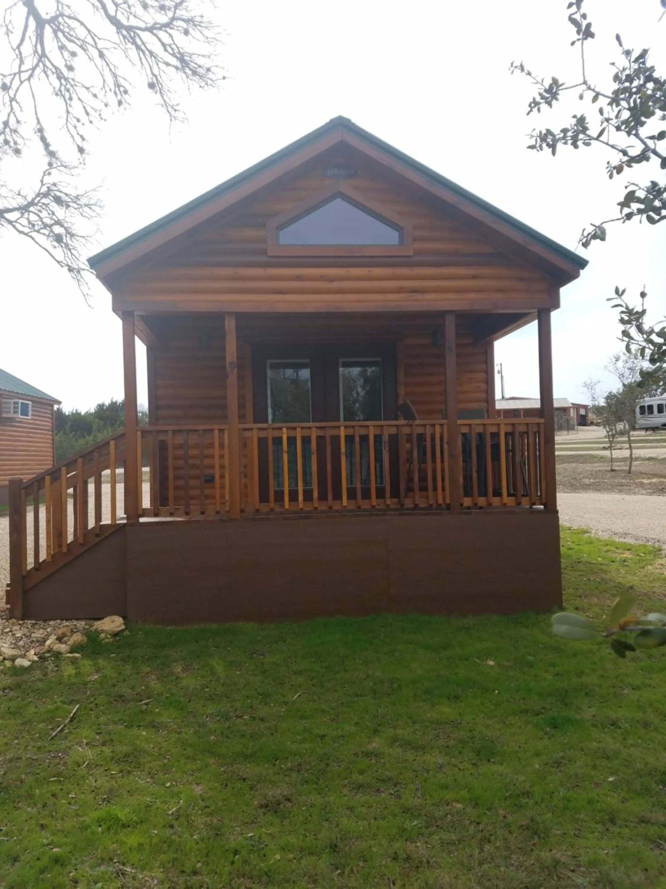 Property building in Al's Hideaway Cabin and RV Space, LLC