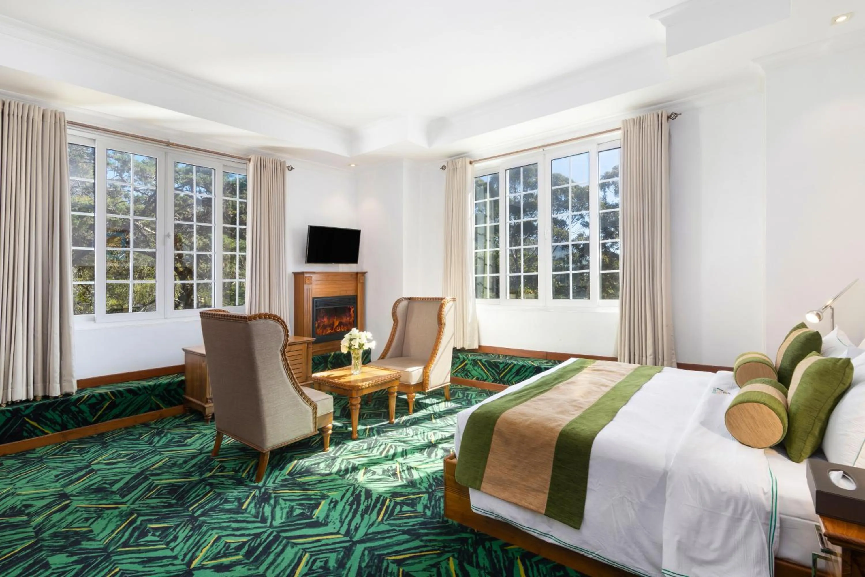 Bed in Araliya Green City - Your Gateway to Everything in Nuwara Eliya