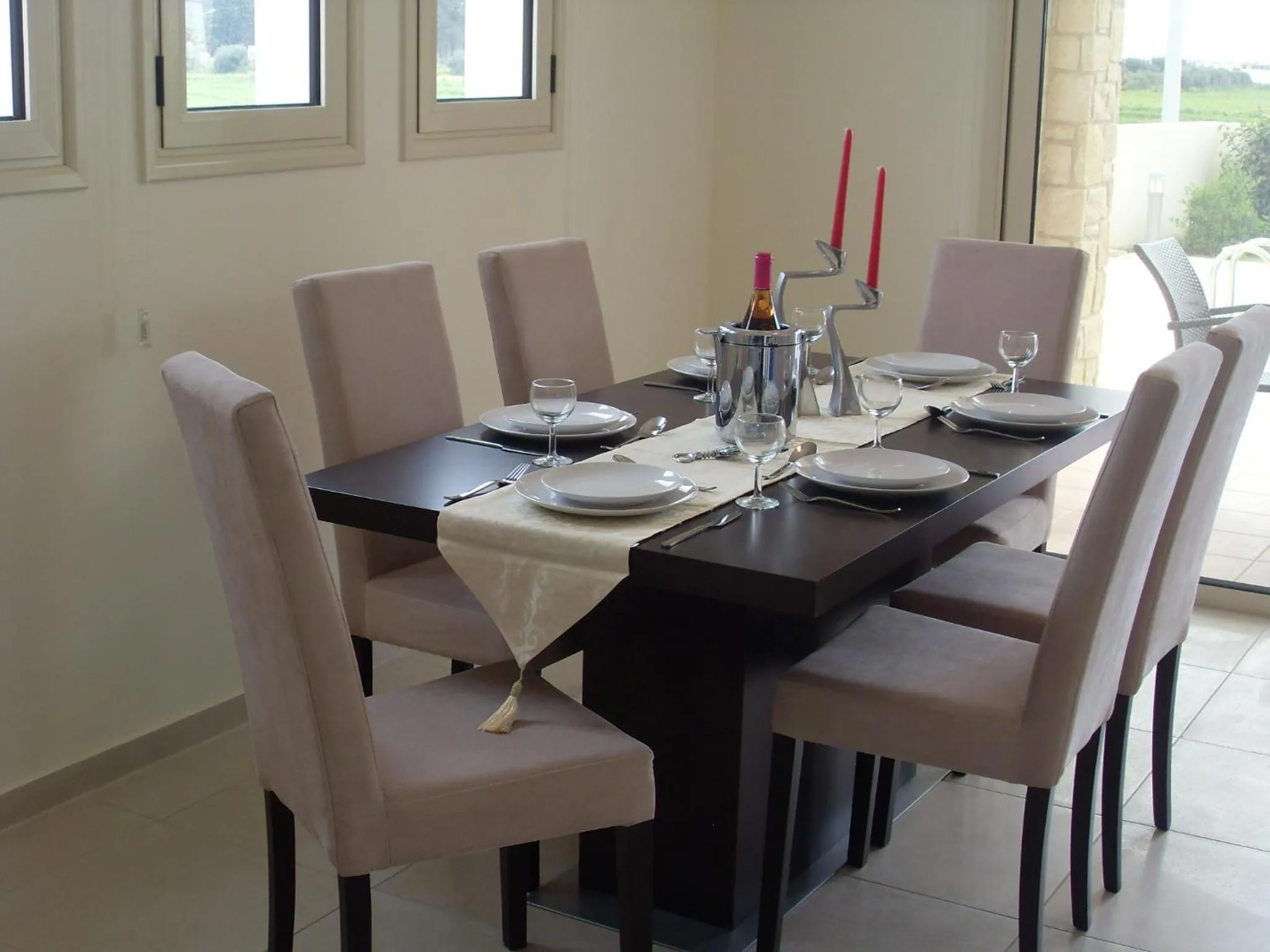 Dining area in Aphrodite Sands