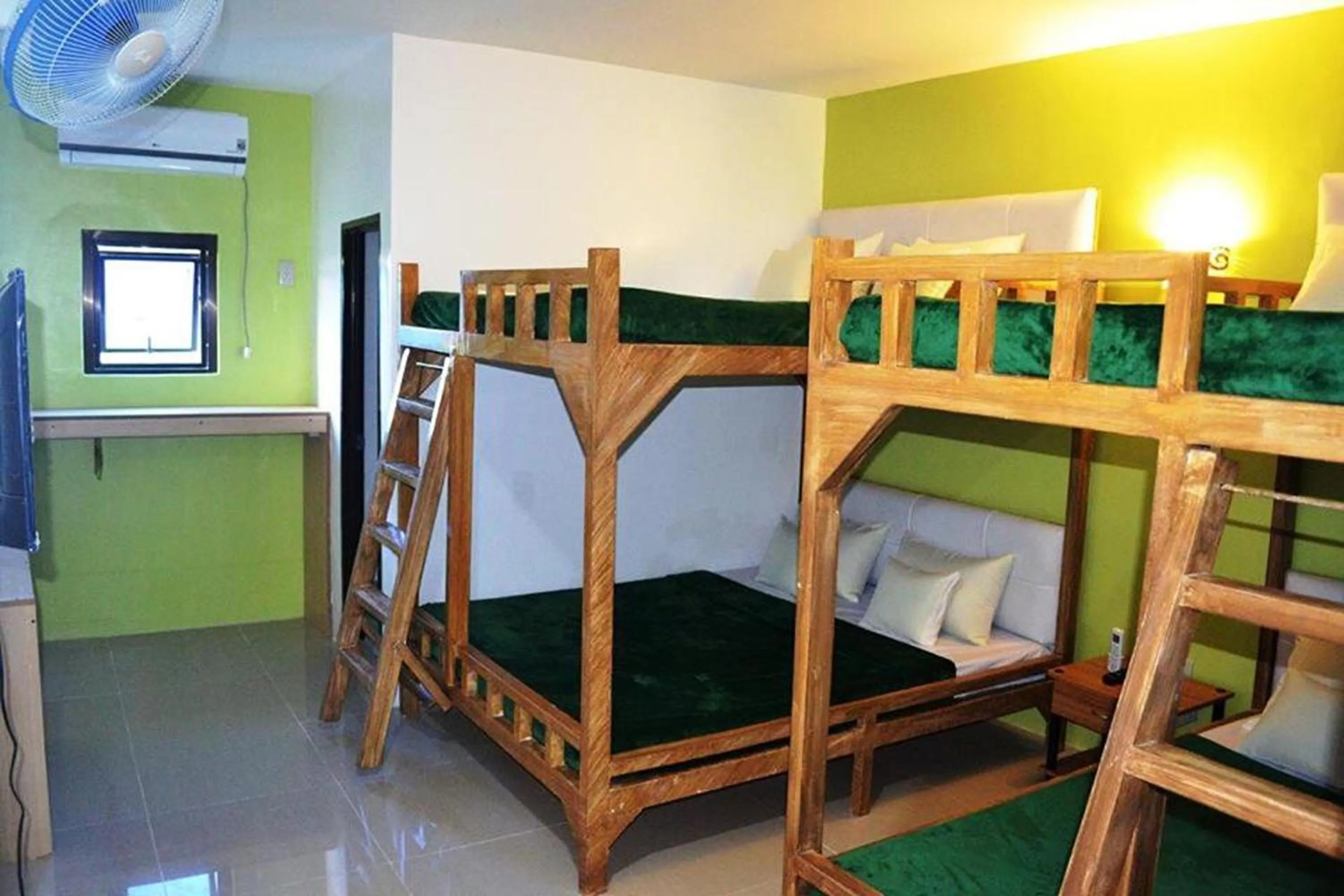 bunk bed, Bed in Casa Del Camba Hotel and Restaurant near Hundred Islands