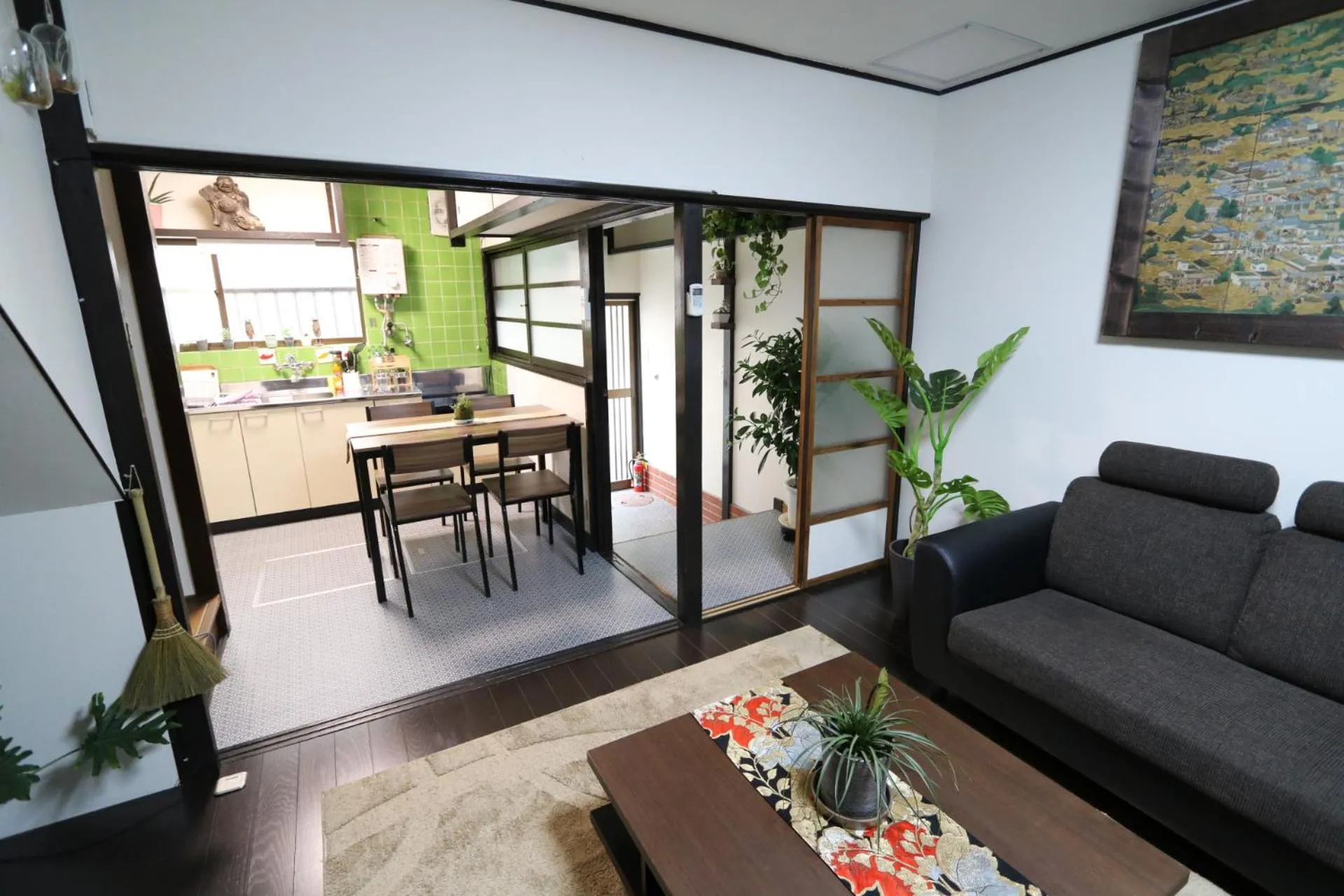 Two-Bedroom Cottage in GUEST HOUSE E-NINE