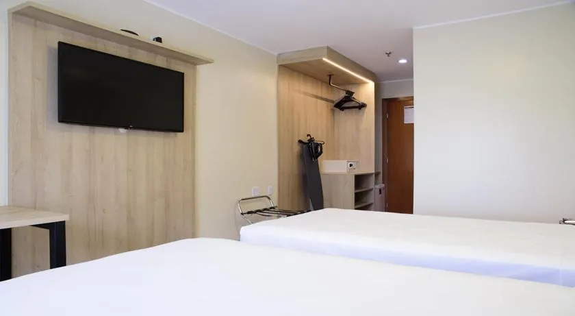 TV and multimedia, Bed in Comfort Hotel Taguatinga