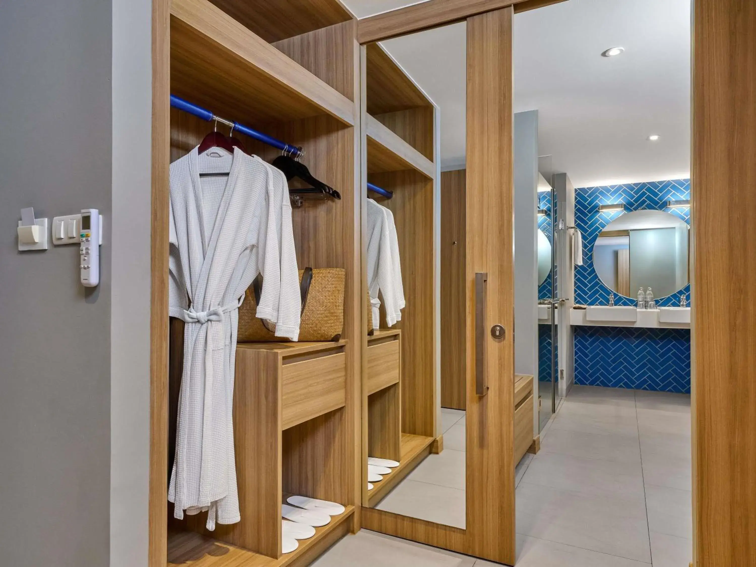 Bedroom in Mercure Phuket Patong Journeyhub Bedroom in Mercure Phuket Patong Journeyhub